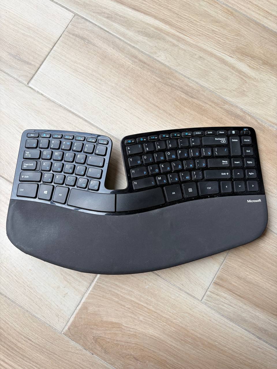 Клавиатура Microsoft эргономичная