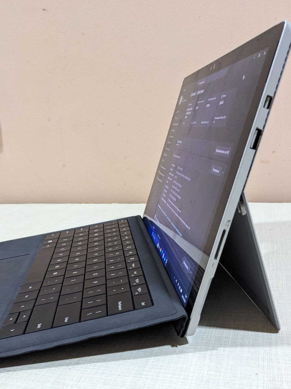 Microsoft Surface Pro 4, Core i5-6300U, 8GB/256GB SSD