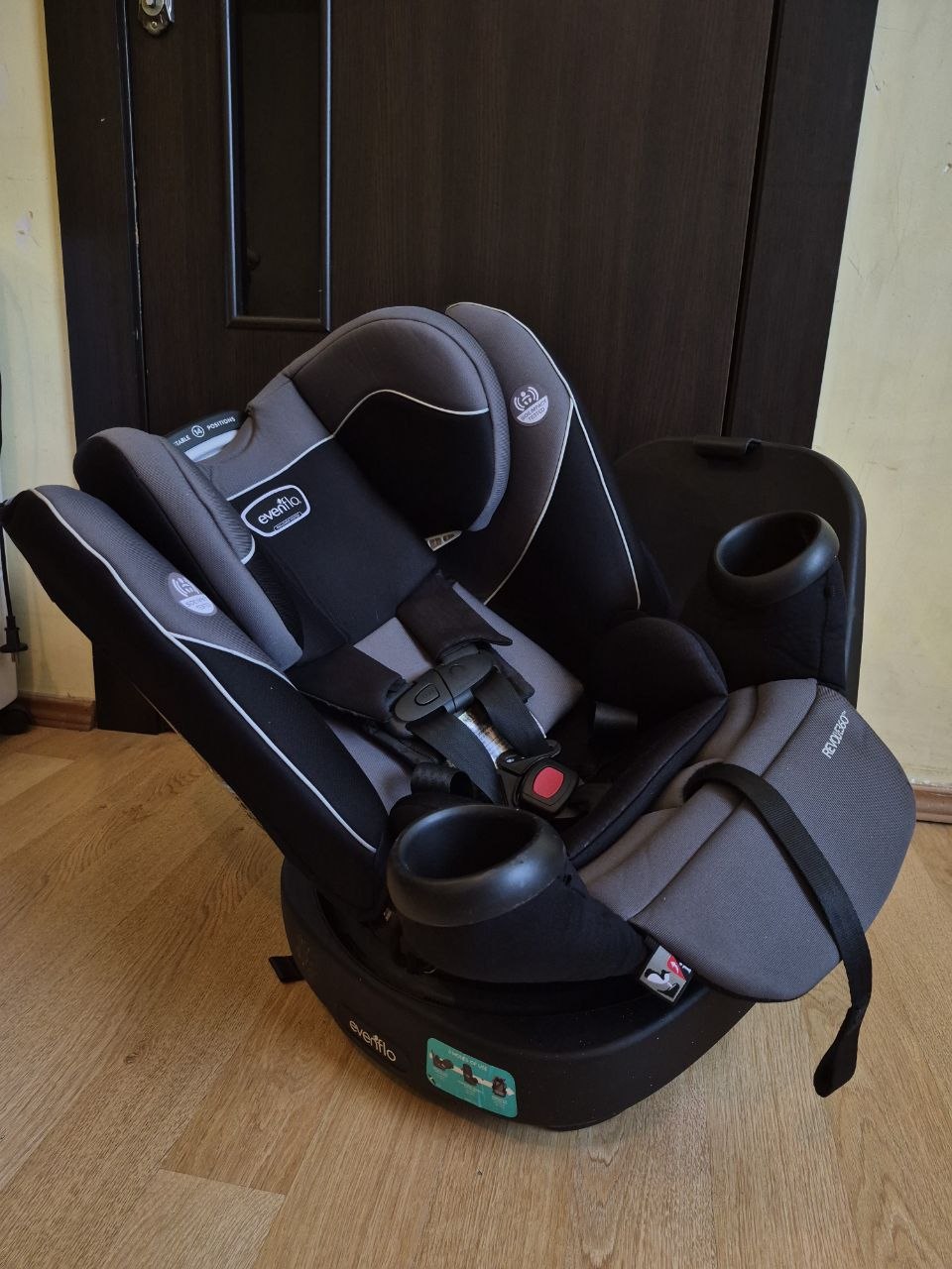 Детское автокресло Evenflo Revolve 360, Amherst Gray
