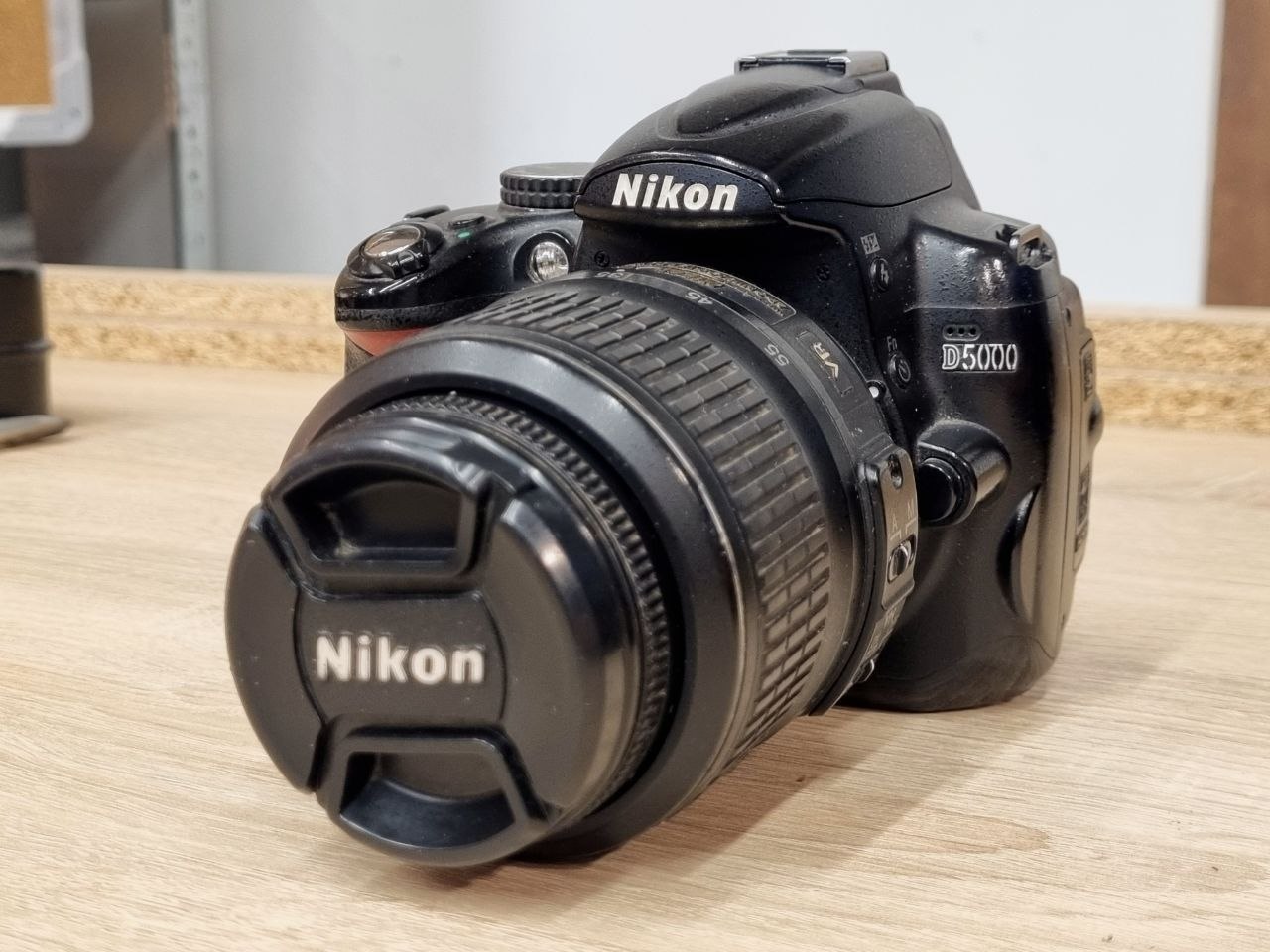 Фотоаппарат Nikon D5000 + объектив 18–55mm f/3.5–5.6