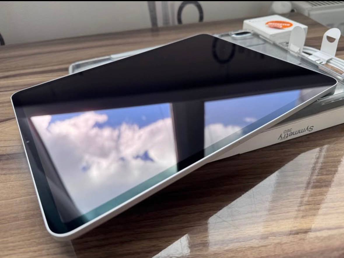 iPad Pro 12.9 дюймов 3 поколение 64 ГБ