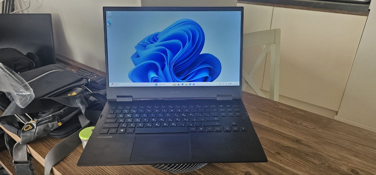 Игровой ноутбук HP OMEN 15-ek1xxx (i7-10750H, RTX 3070 8 ГБ, 16 ГБ, SSD 512 ГБ)