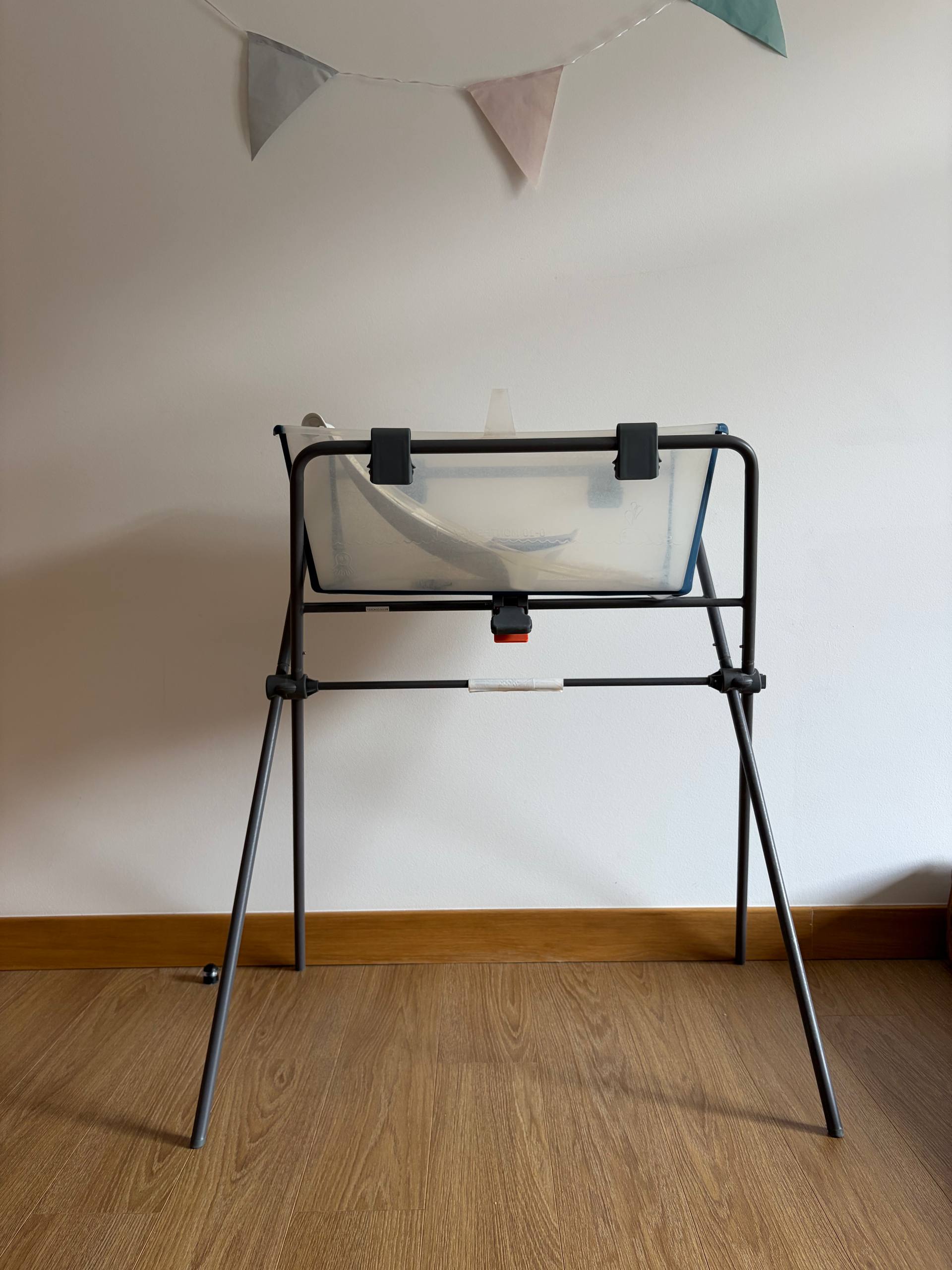 Ванночка Stokke с горкой