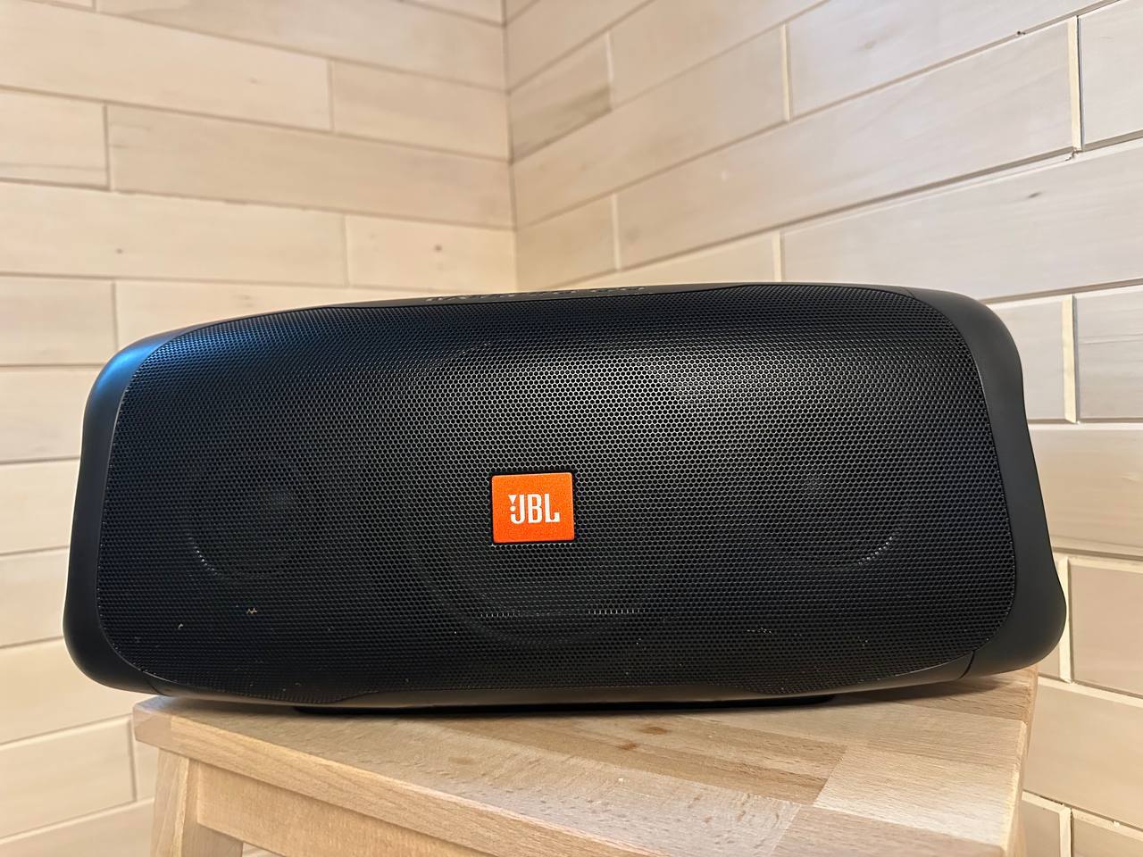 Сабвуфер JBL BassPro Go