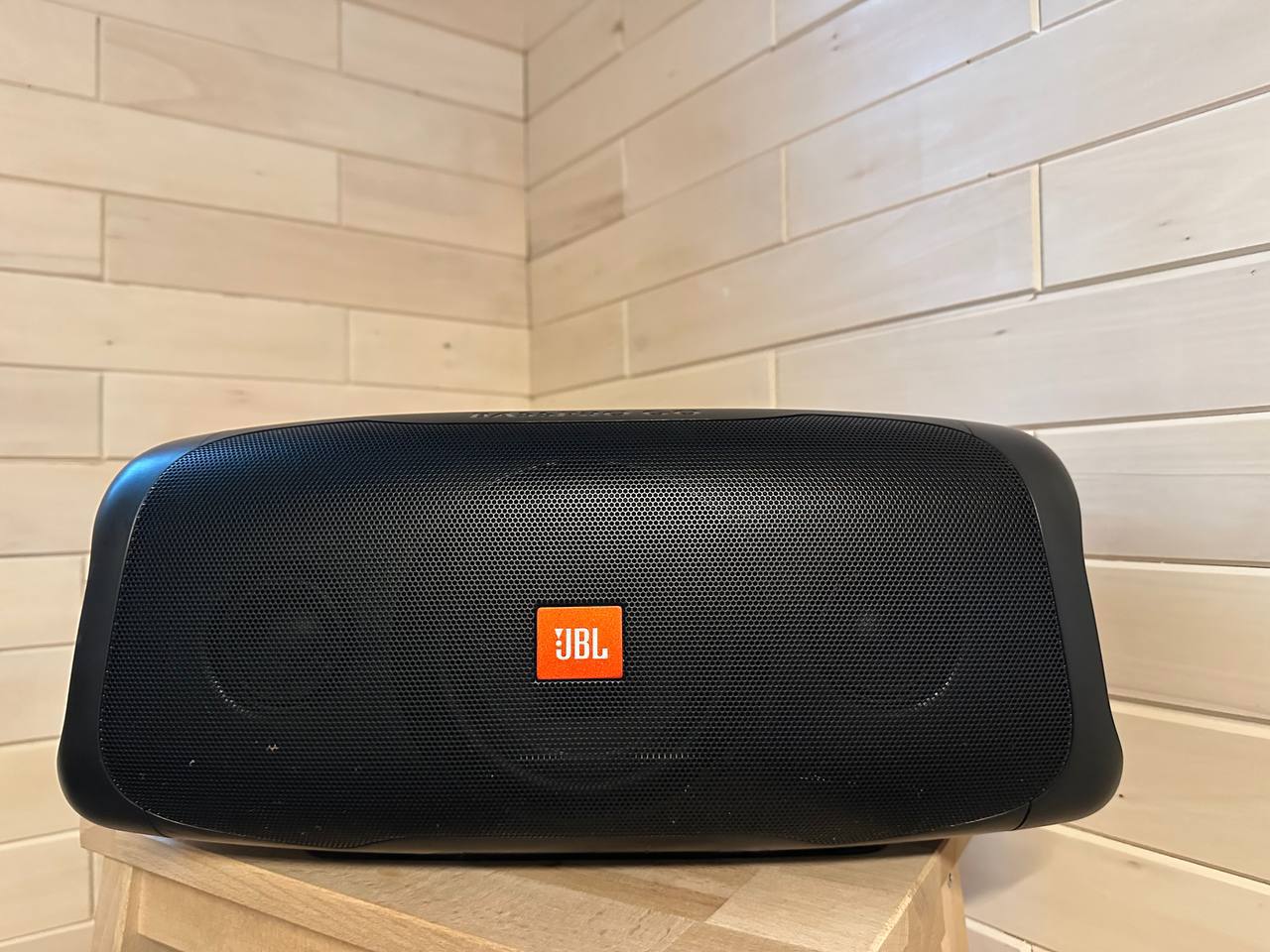 Сабвуфер JBL BassPro Go