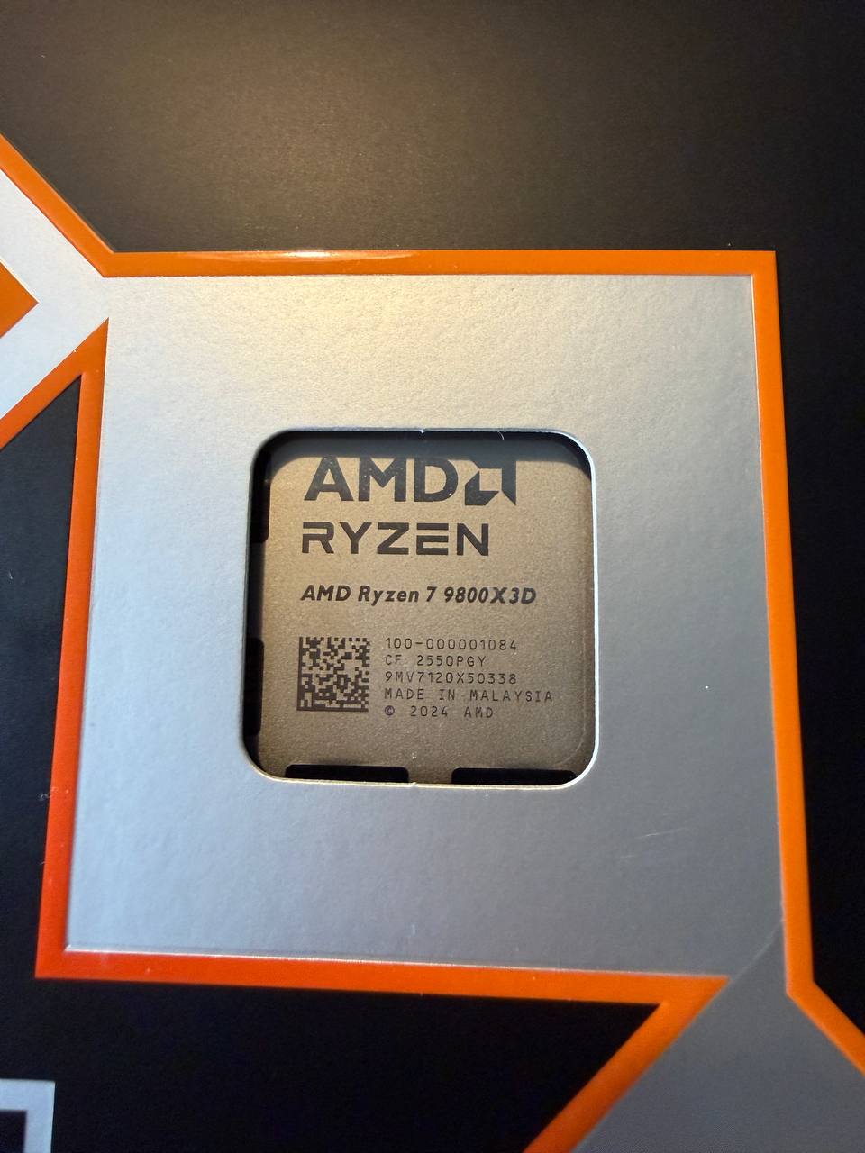 Процессор AMD Ryzen 7 9800X3D Box