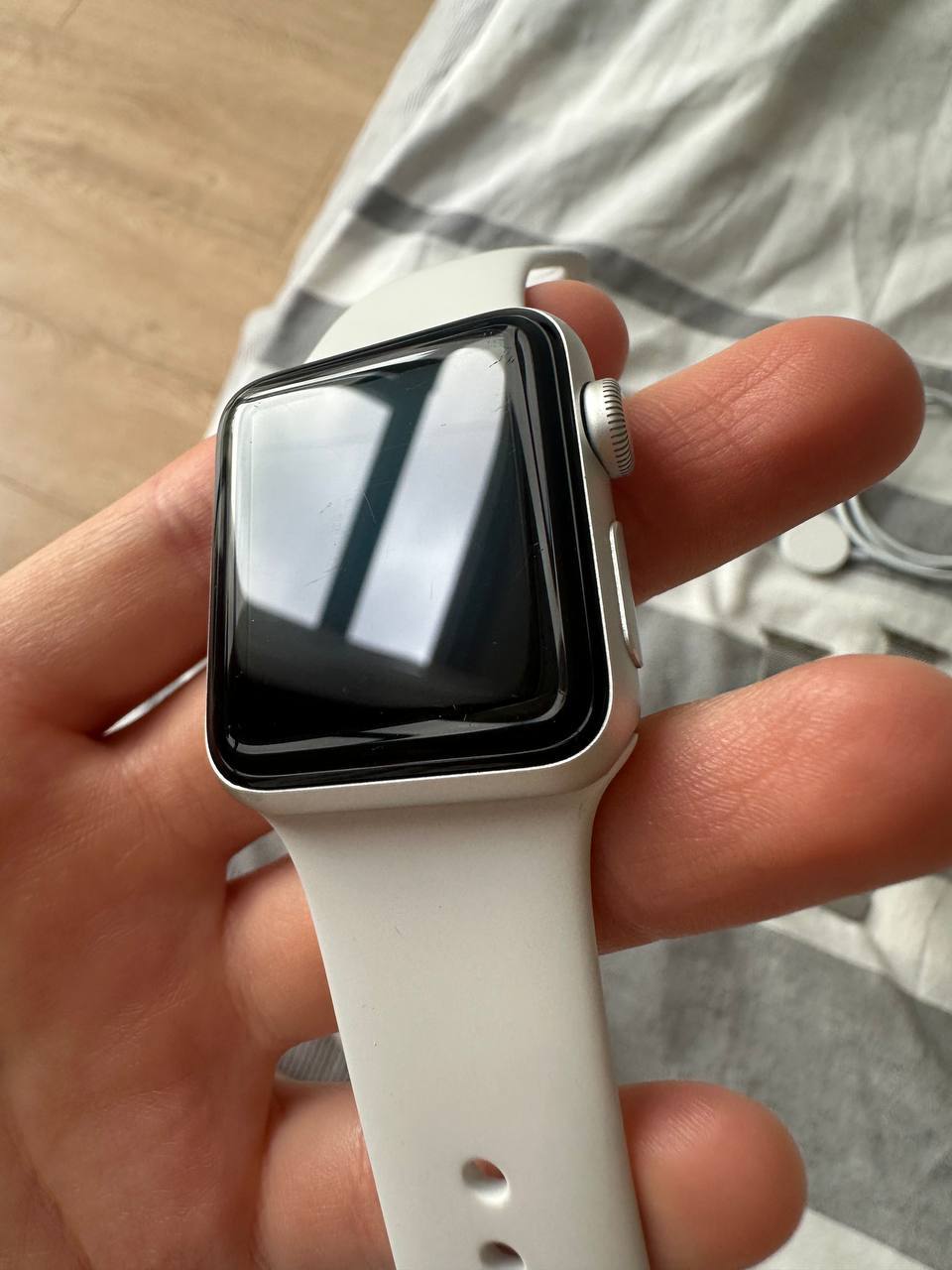 Apple Watch Series 3 38 мм серебристый