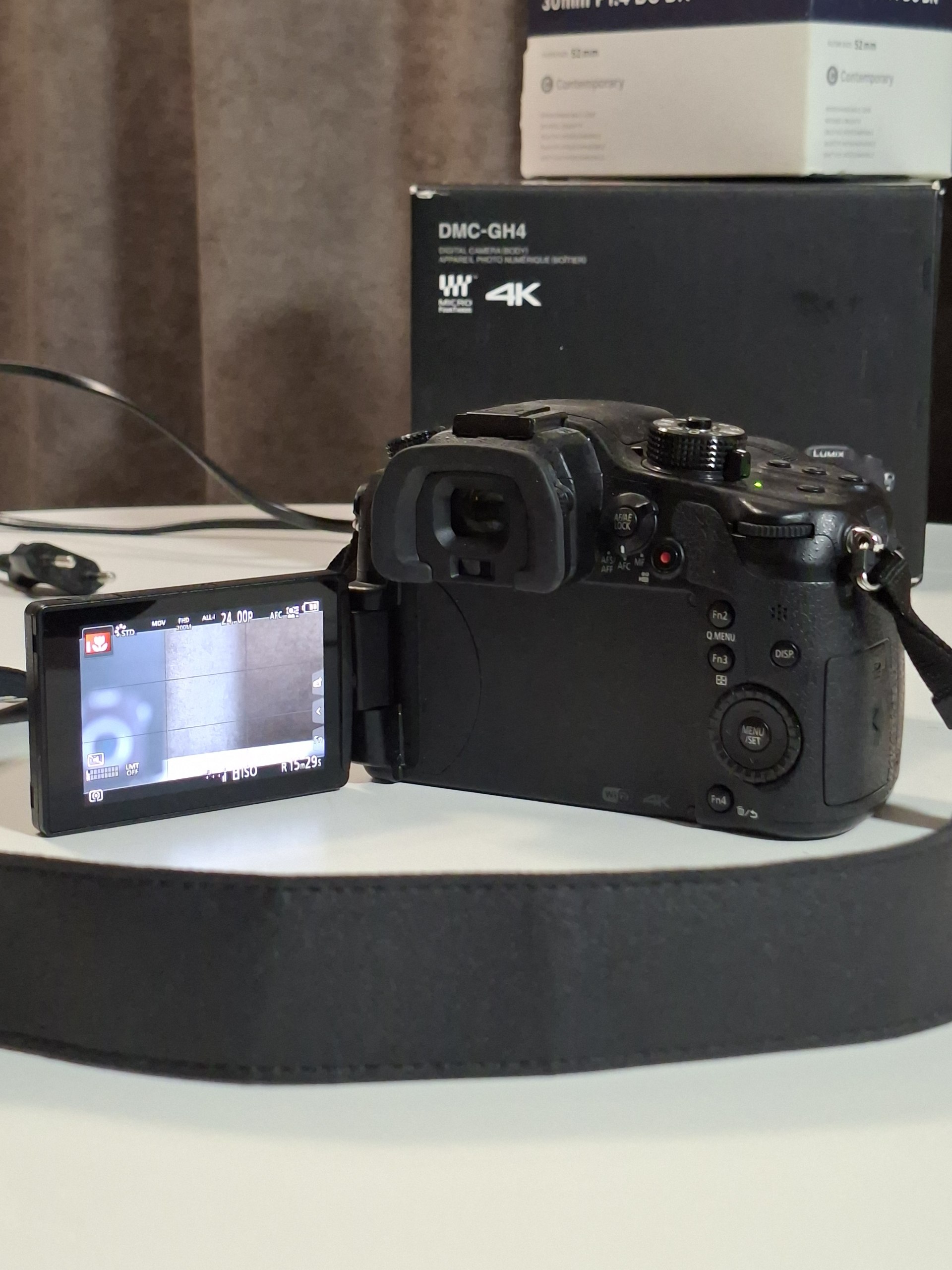 Panasonic Lumix GH4 + Sigma 30mm F1.4 комплект