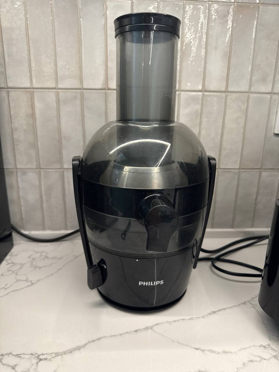 Центробежная соковыжималка Philips Viva Collection HR1855/70