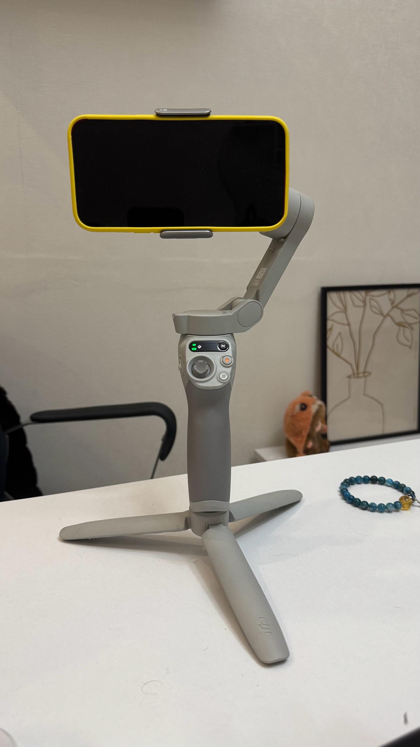 Стабилизатор для телефона DJI Osmo Mobile SE