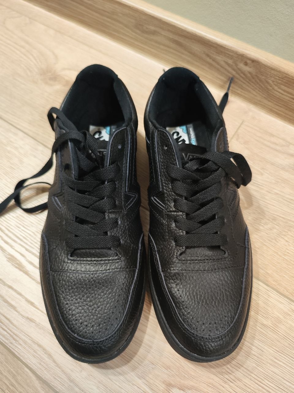 Кроссовки Vans новые, размер 42.5