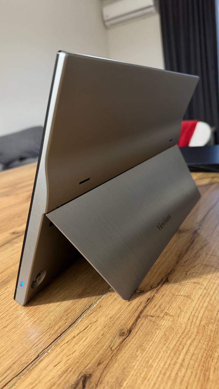 Портативный монитор ViewSonic VG1655 15.6" Full HD