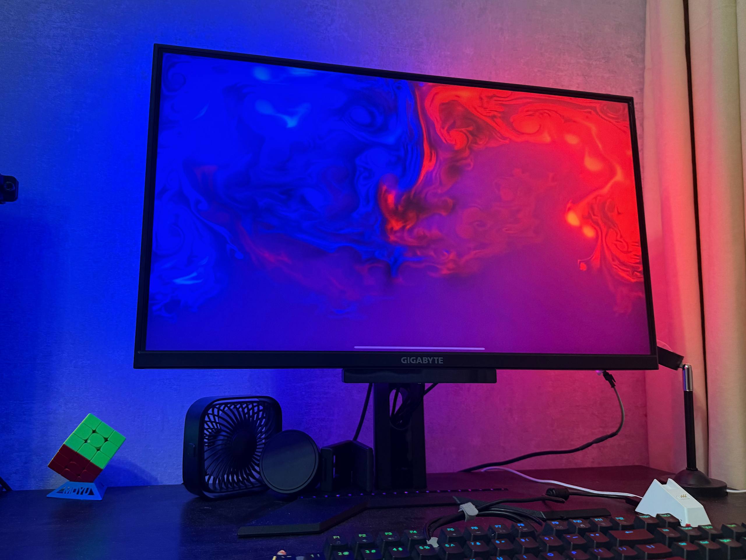 Монитор Gigabyte G27Q 27" 2K 144Hz с ambilight