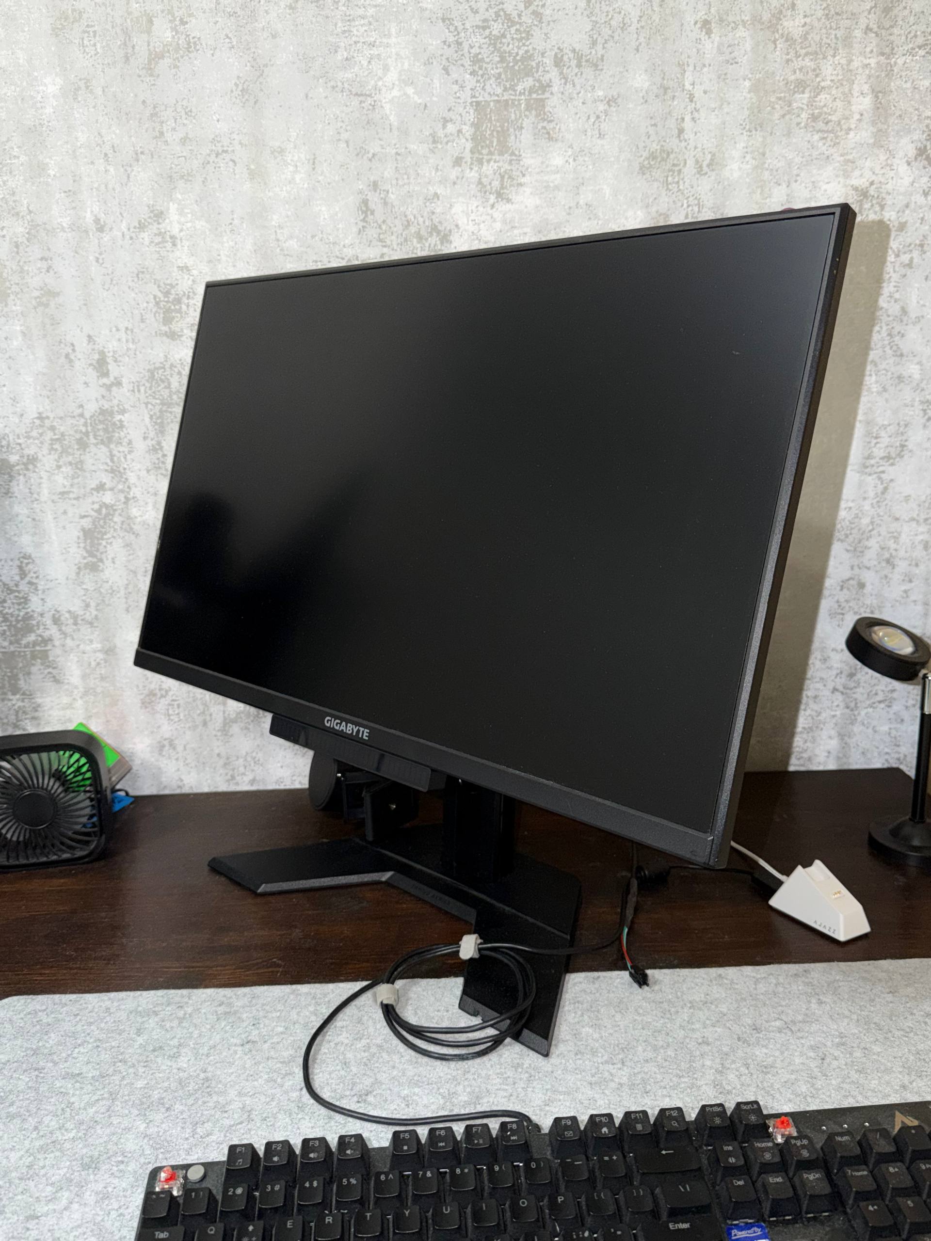 Монитор Gigabyte G27Q 27" 2K 144Hz с ambilight