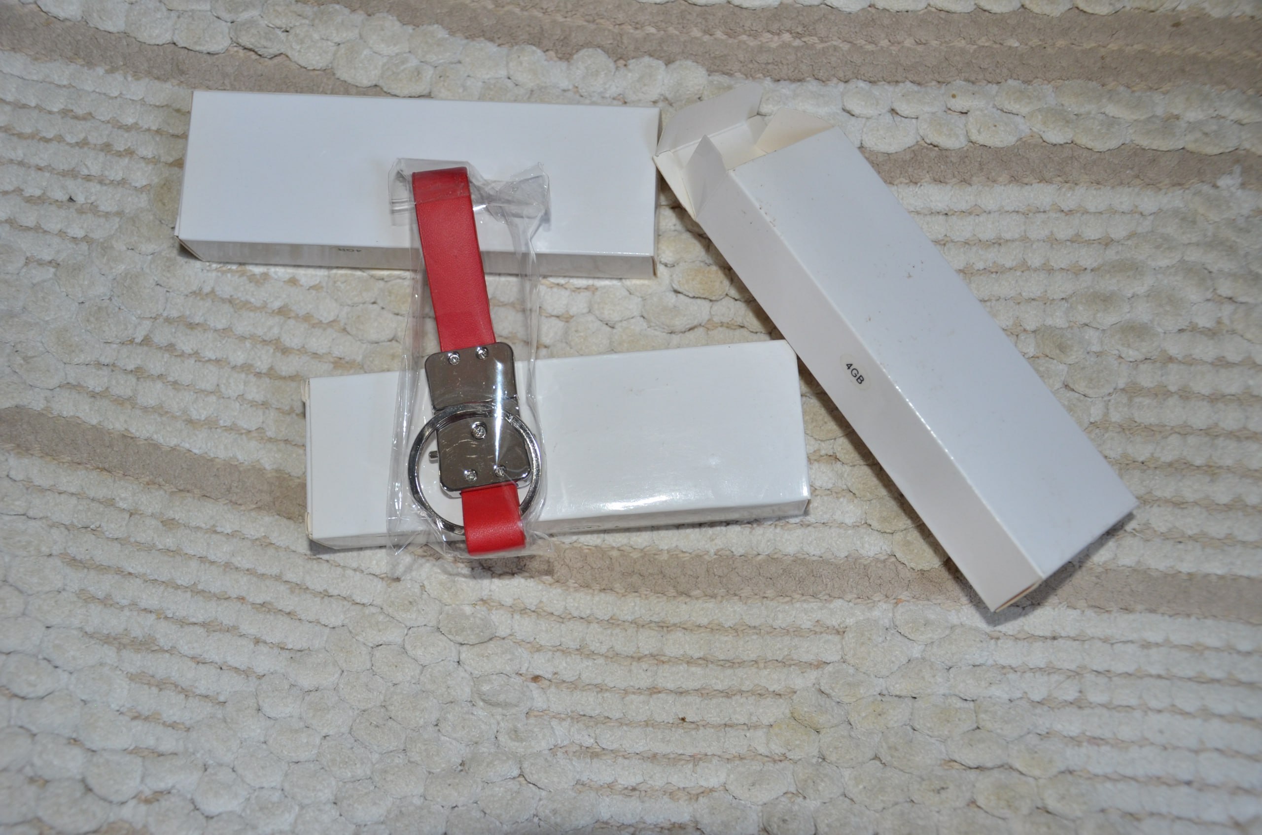 Сувенир USB Flash-карта 4 Gb на брелке