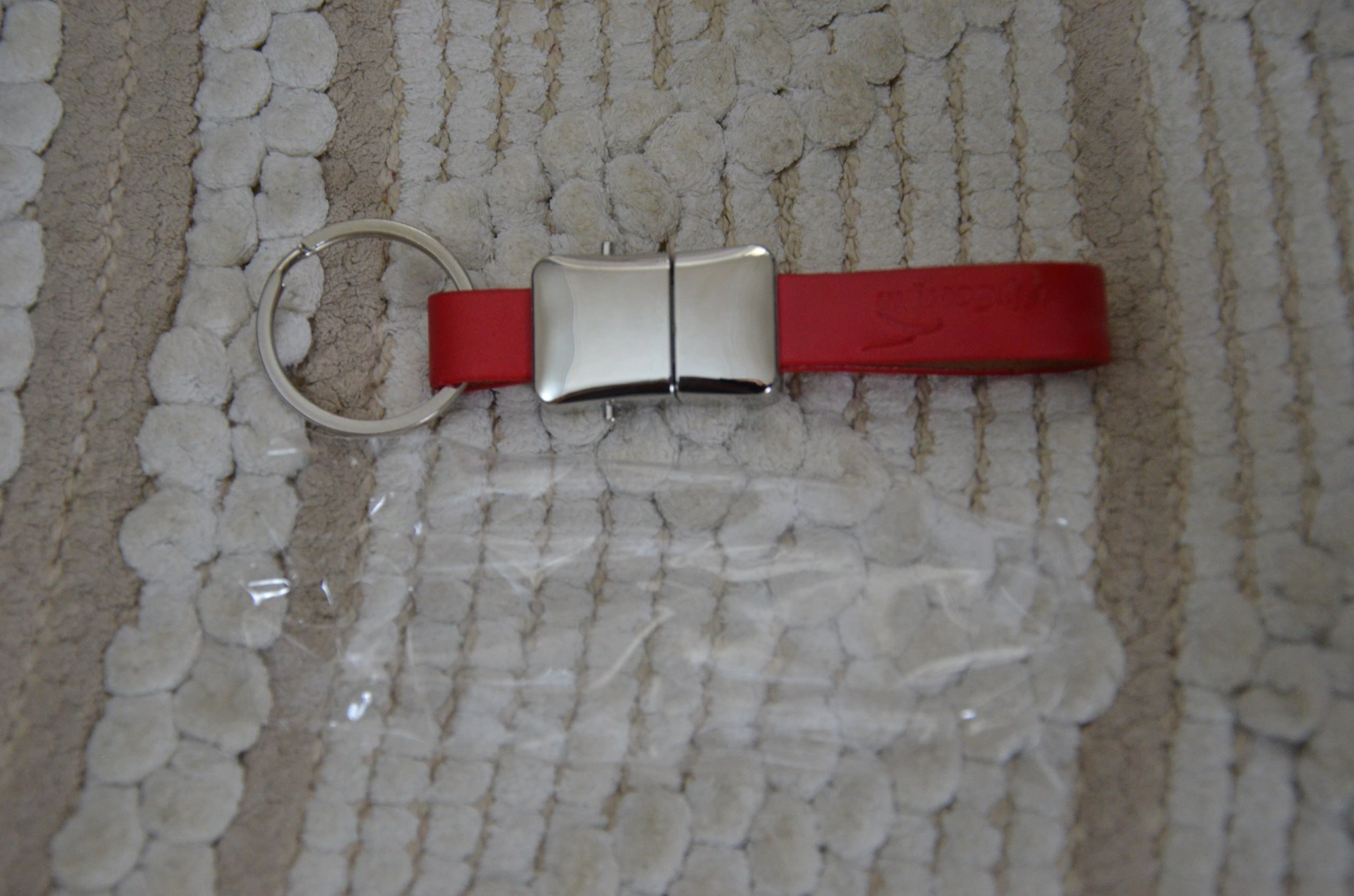 Сувенир USB Flash-карта 4 Gb на брелке
