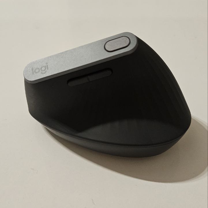 Беспроводная мышь Logitech MX Vertical