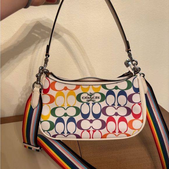 Сумка Coach лимитированная для Европы, натуральная кожа