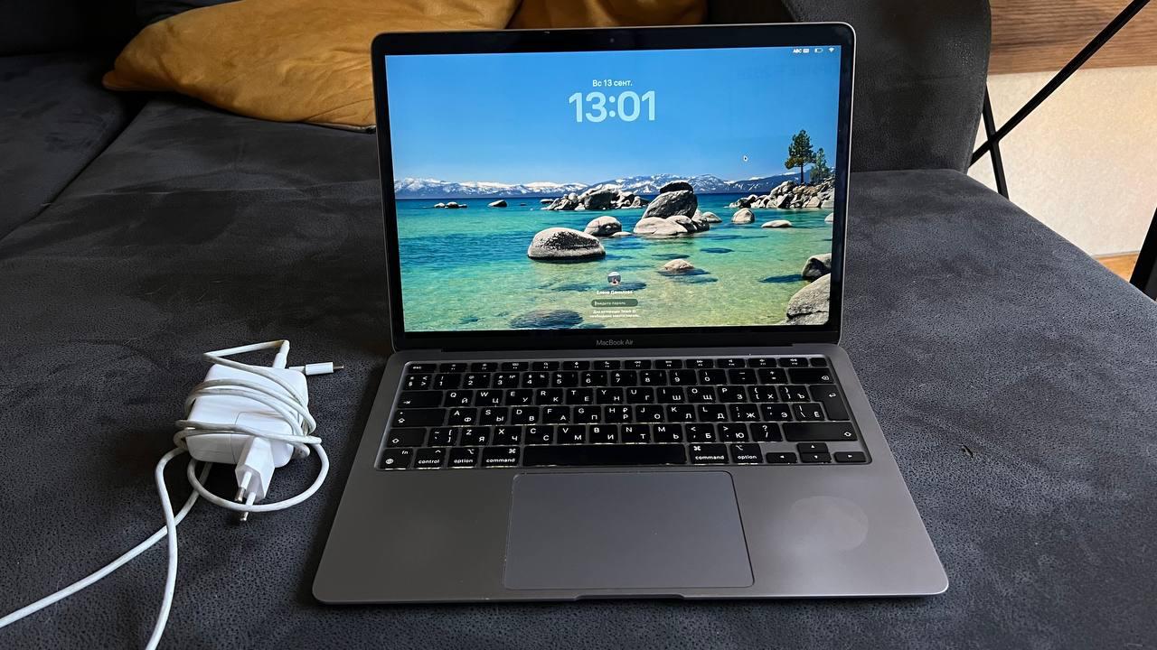 MacBook Air 13″ 2020 M1 8/256 GB Space Gray