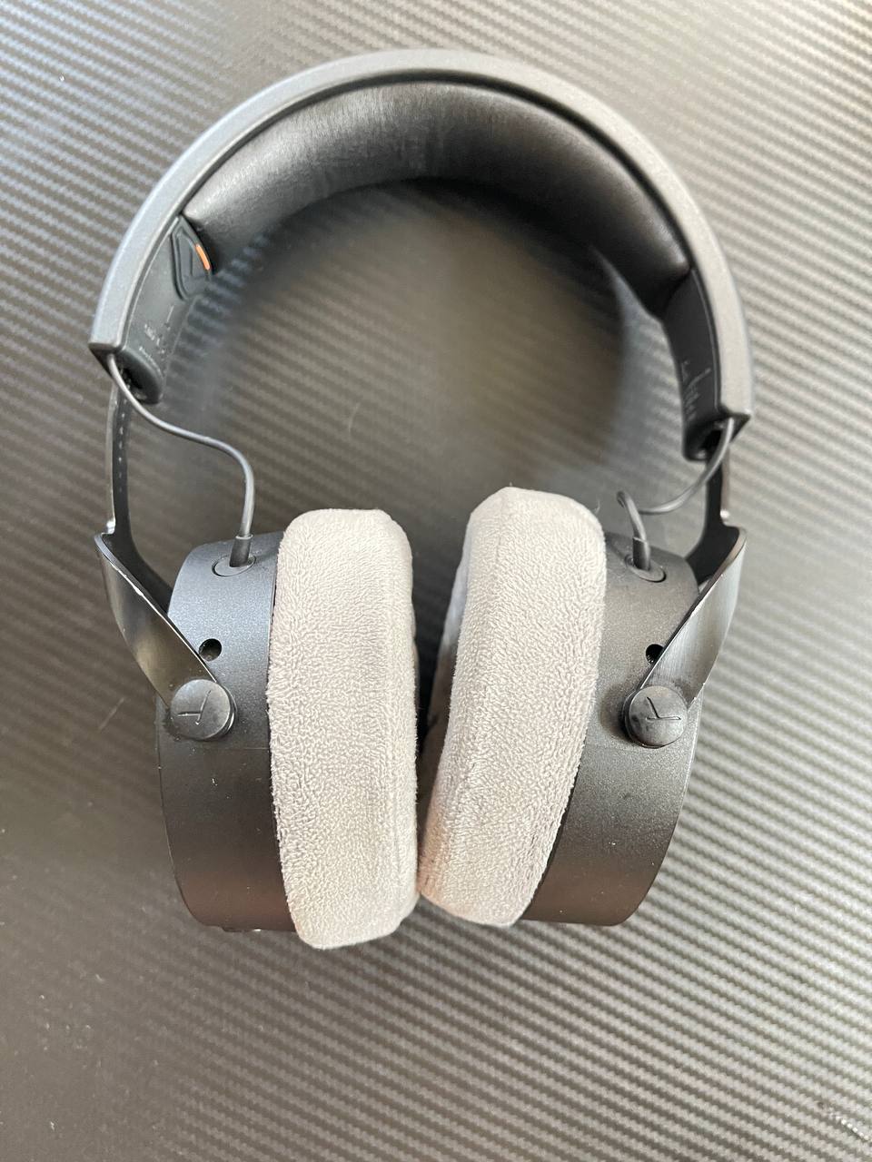 Студийные наушники Beyerdynamic DT 700 PRO X