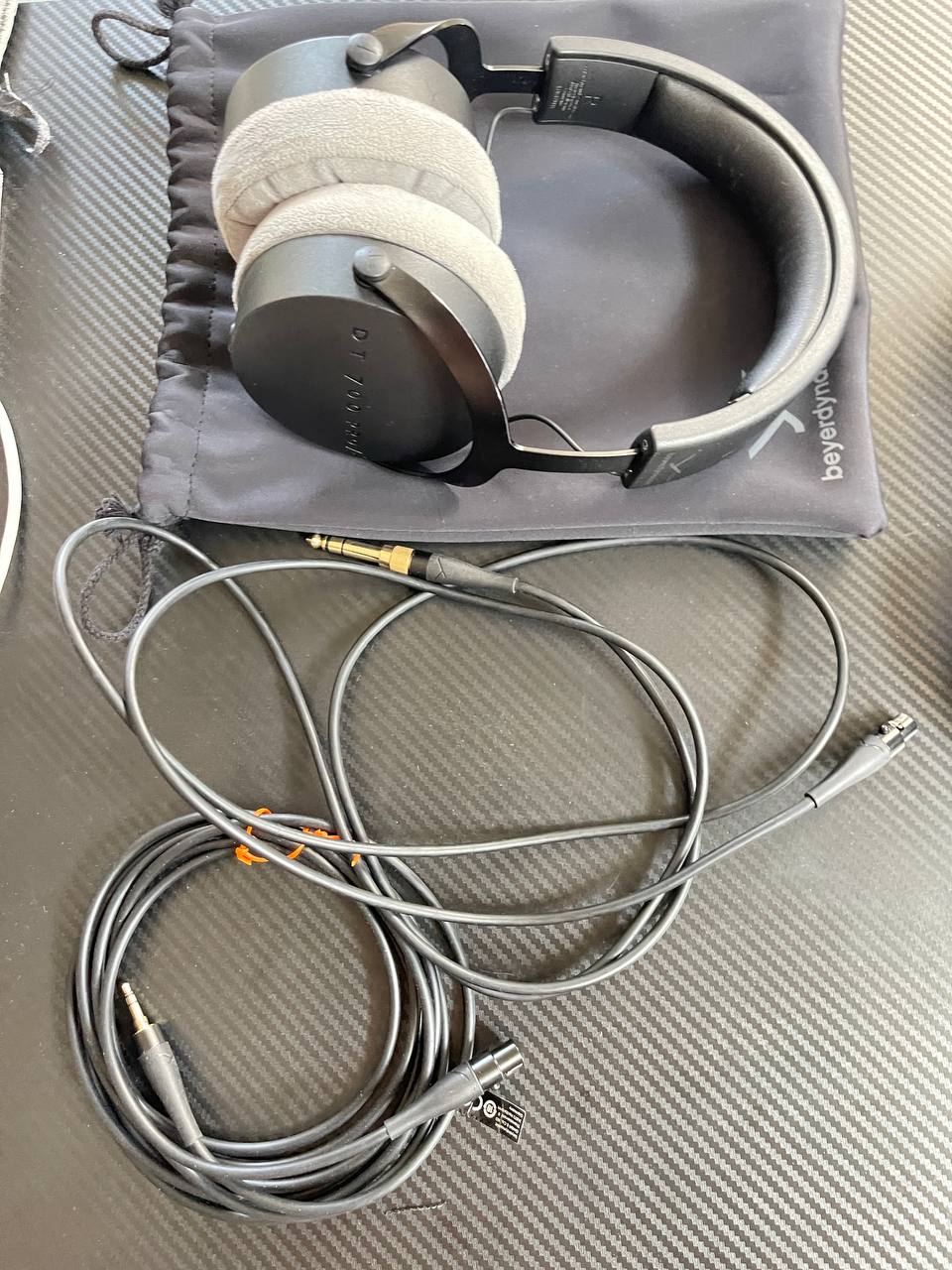 Студийные наушники Beyerdynamic DT 700 PRO X