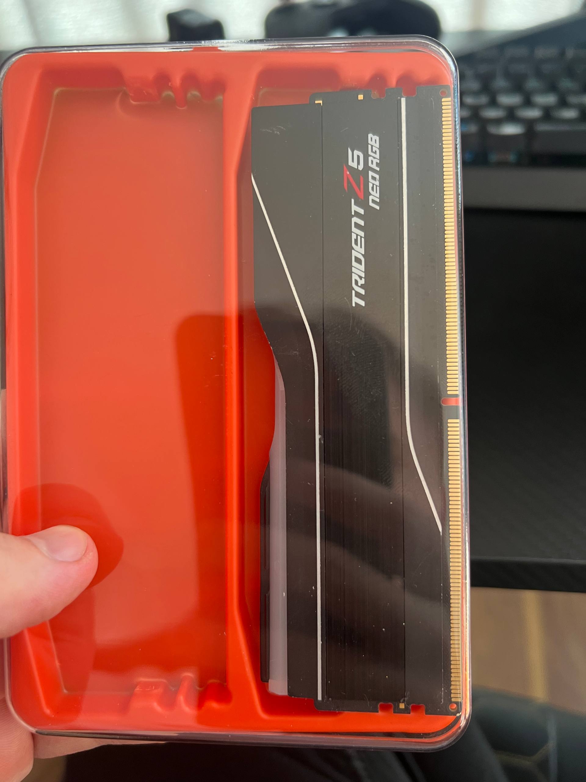 Оперативная память G.Skill Trident Z5 Neo RGB 16GB DDR5 6000MHz