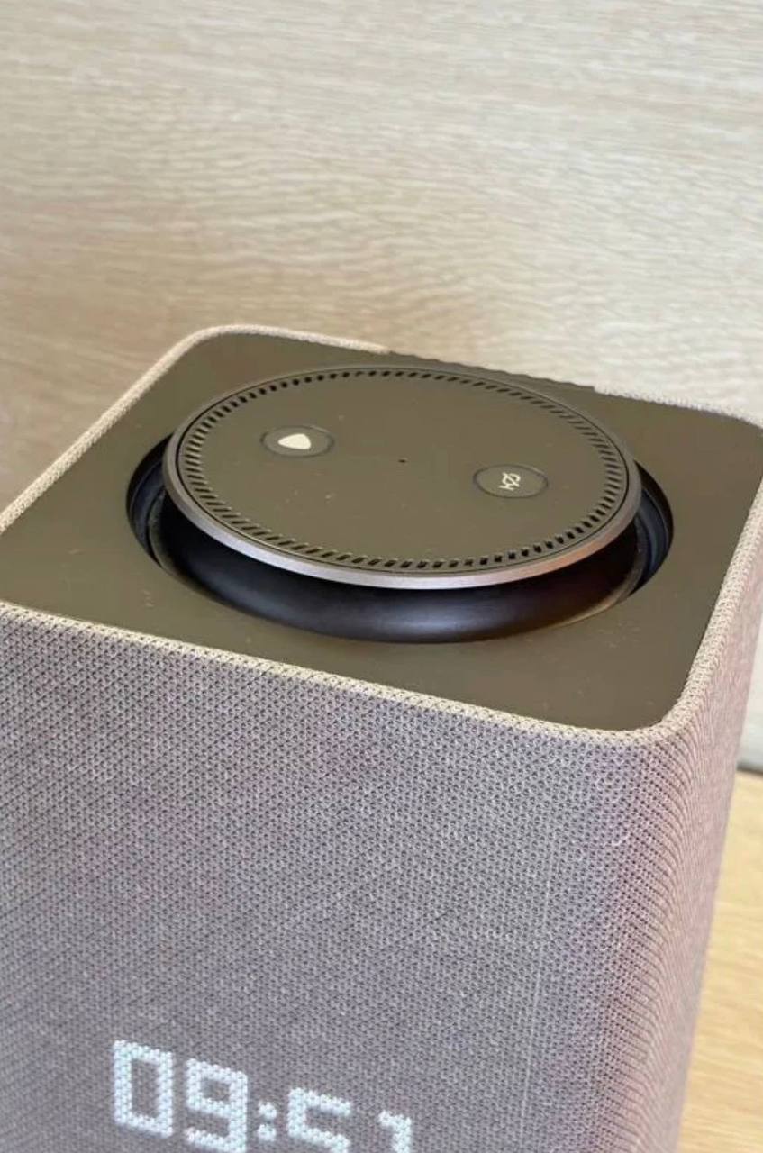 Умная колонка Яндекс Станция с Алисой (Zigbee, модель 00053)
