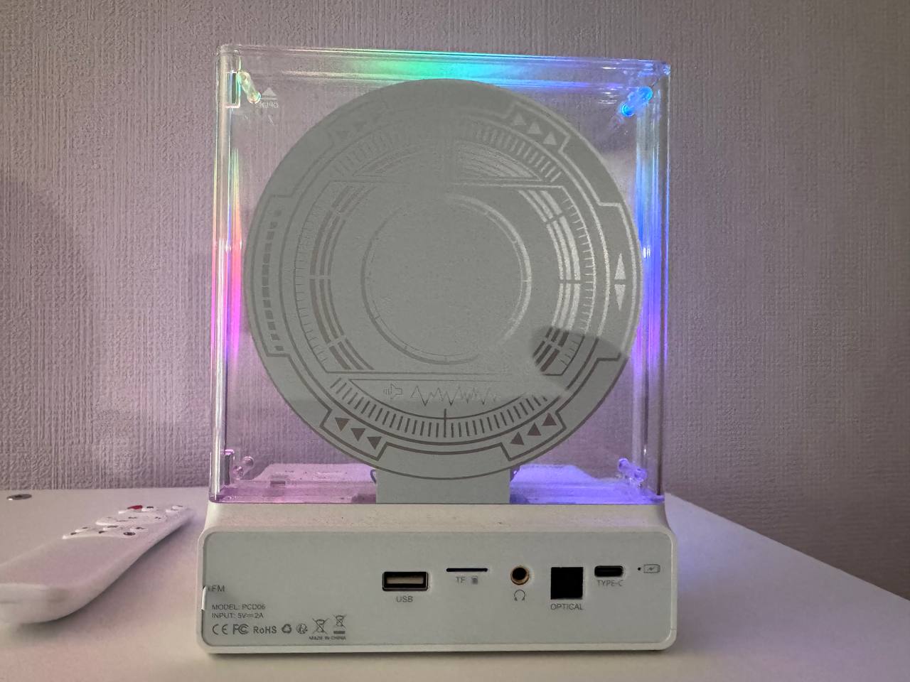 Портативный CD-плеер MYDASH с прозрачным корпусом и RGB-подсветкой