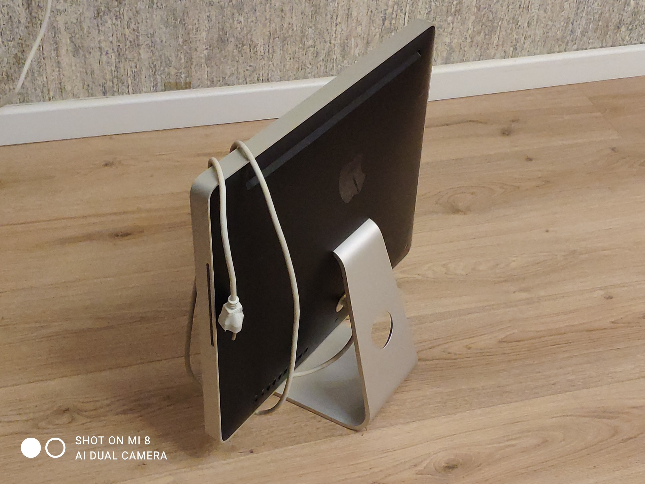 Компьютер iMac 2009