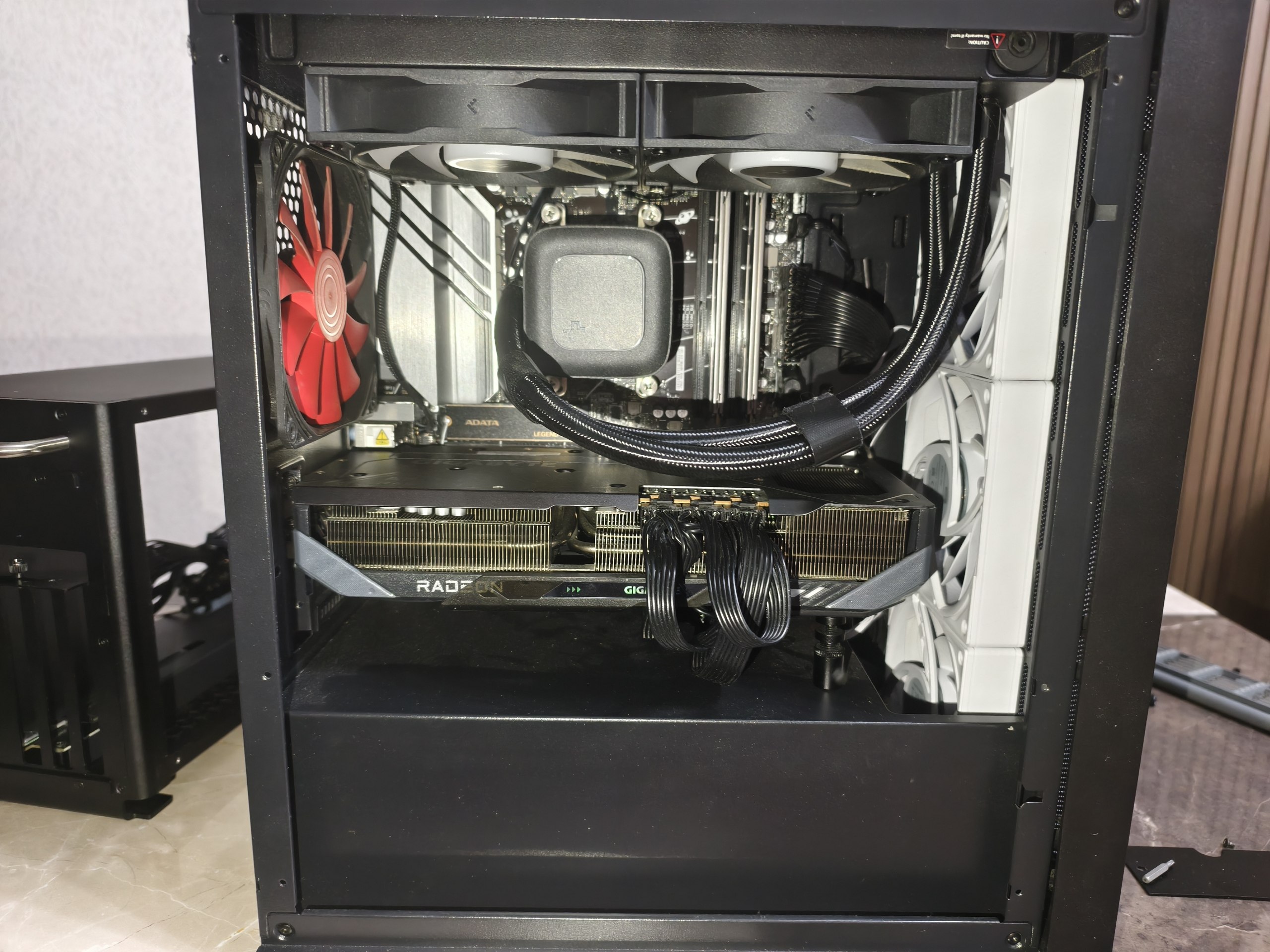 Игровой ПК: Ryzen 7 7800X3D, Radeon RX 9070 XT 16GB, 32GB DDR5, 2TB NVMe