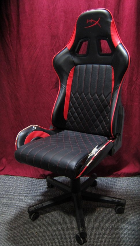 Геймерское кресло HyperX