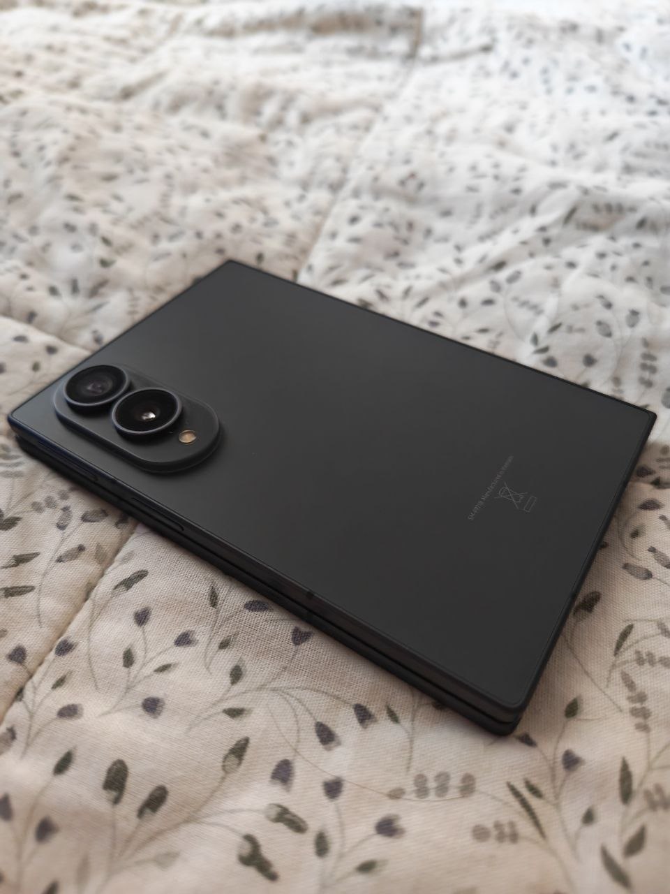 Samsung Galaxy Fold 8, 256 ГБ, черный