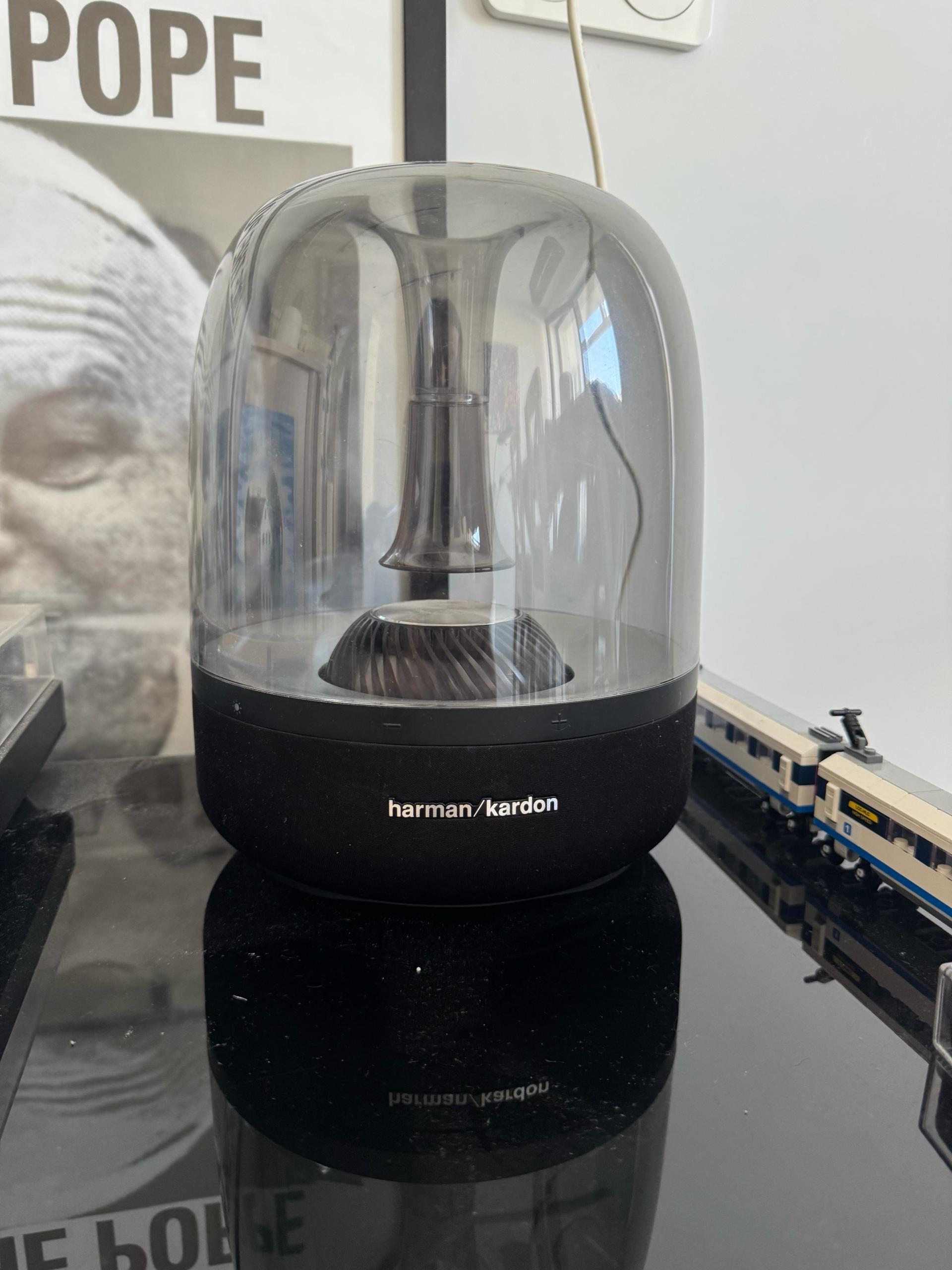 Колонка Harman Kardon Aura Studio 2