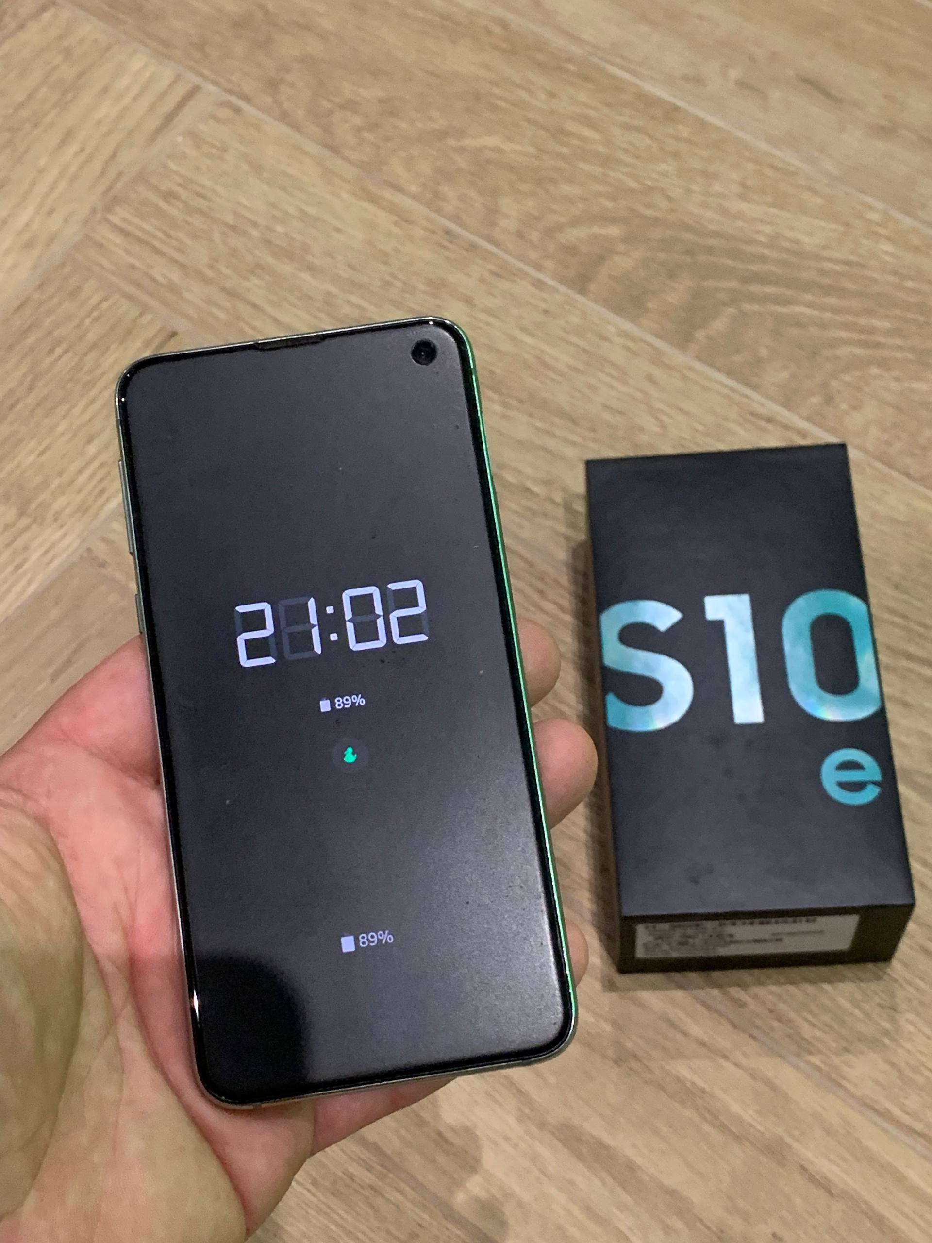 Samsung Galaxy S10e 6/128GB (Аквамарин)