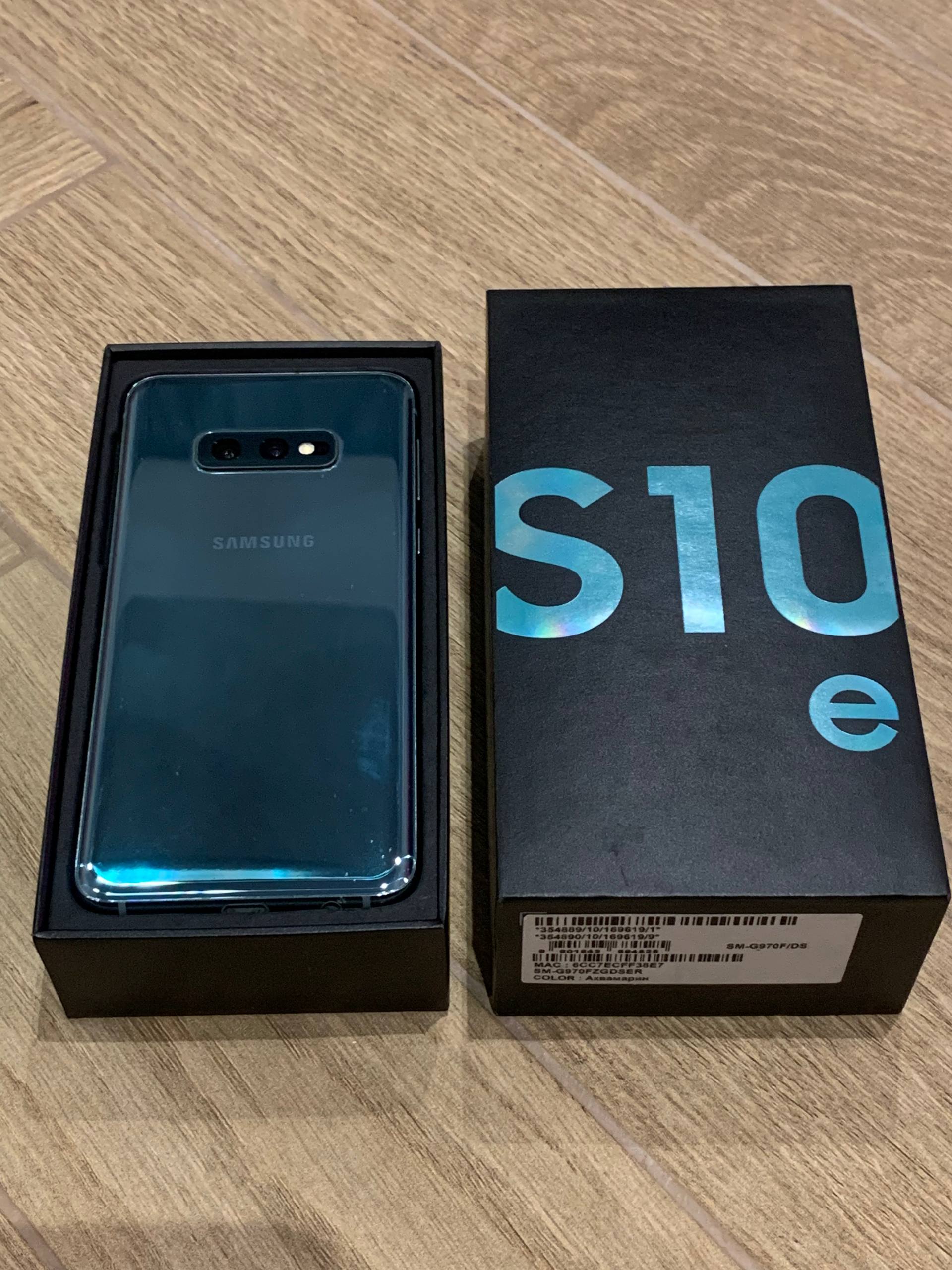 Samsung Galaxy S10e 6/128GB (Аквамарин)