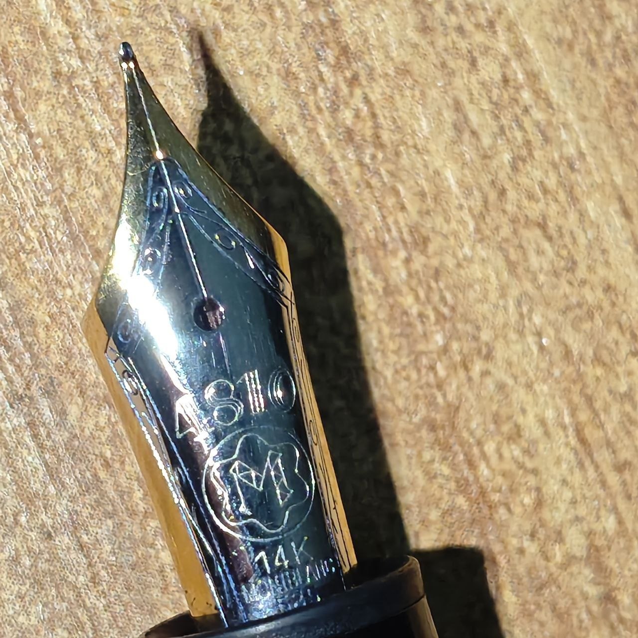 Золотая ручка Montblanc 146 LeGrand, 14 карат
