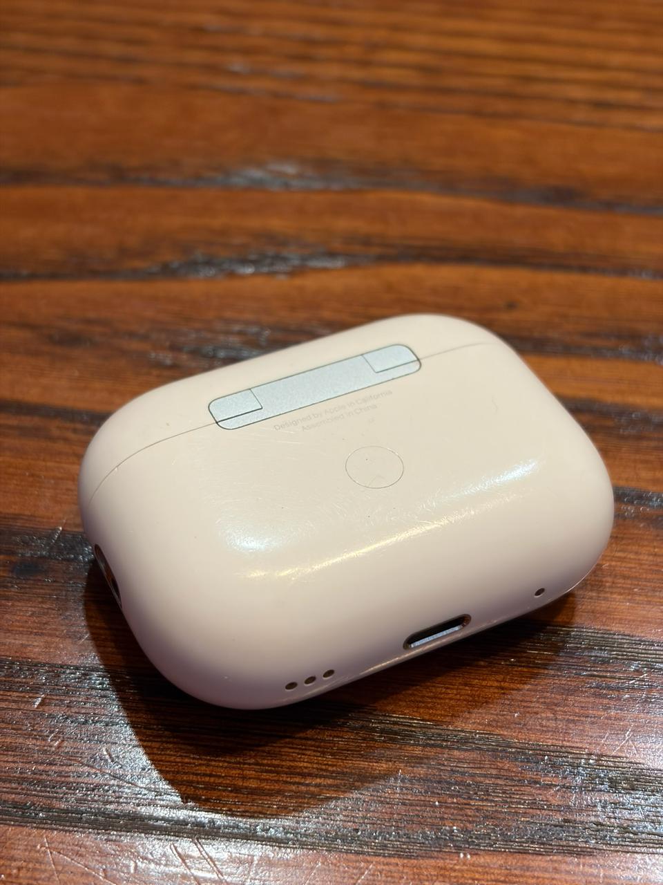 Apple AirPods Pro 2 Lightning кейс + неисправные наушники