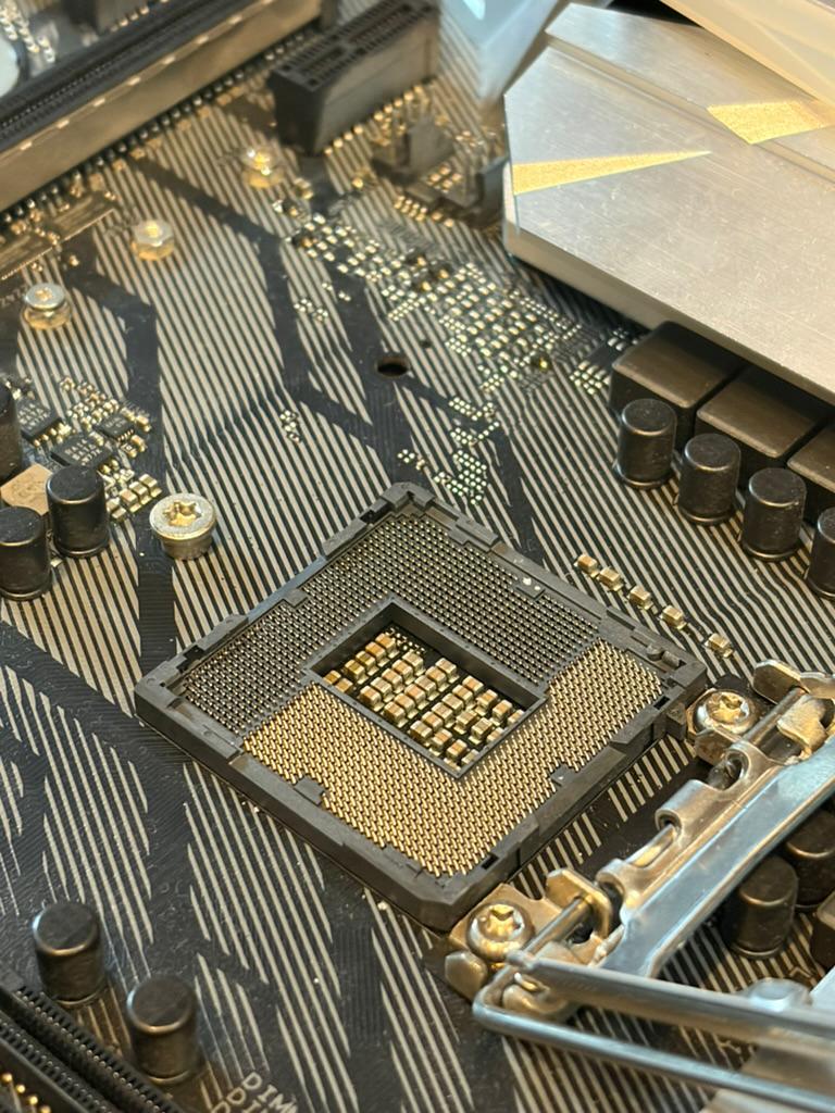 Материнская плата ASUS ROG Strix Z370-E Gaming