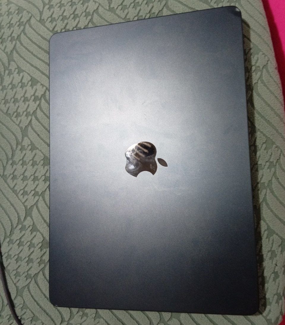 MacBook Air M2 8/256, АКБ 91%, с сумкой и Magic Mouse