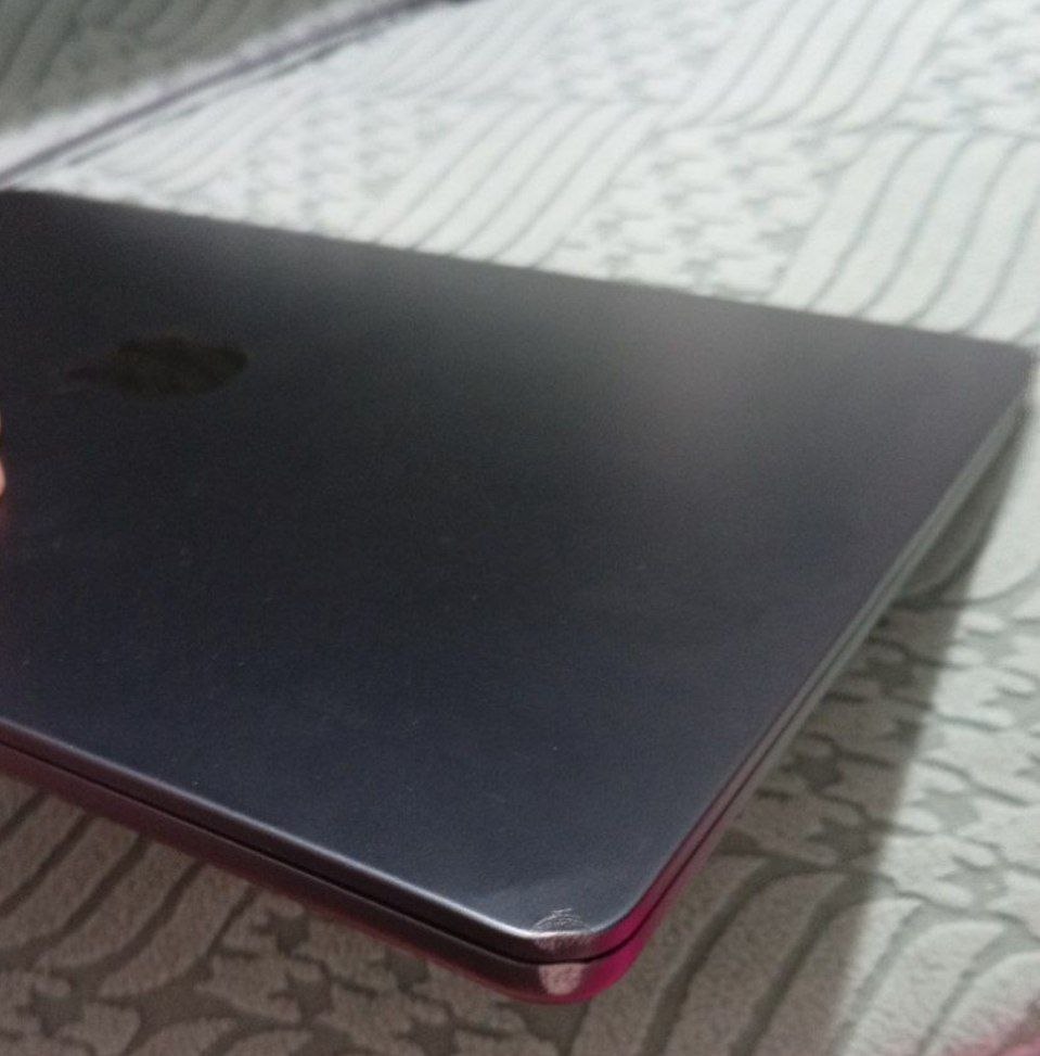 MacBook Air M2 8/256, АКБ 91%, с сумкой и Magic Mouse