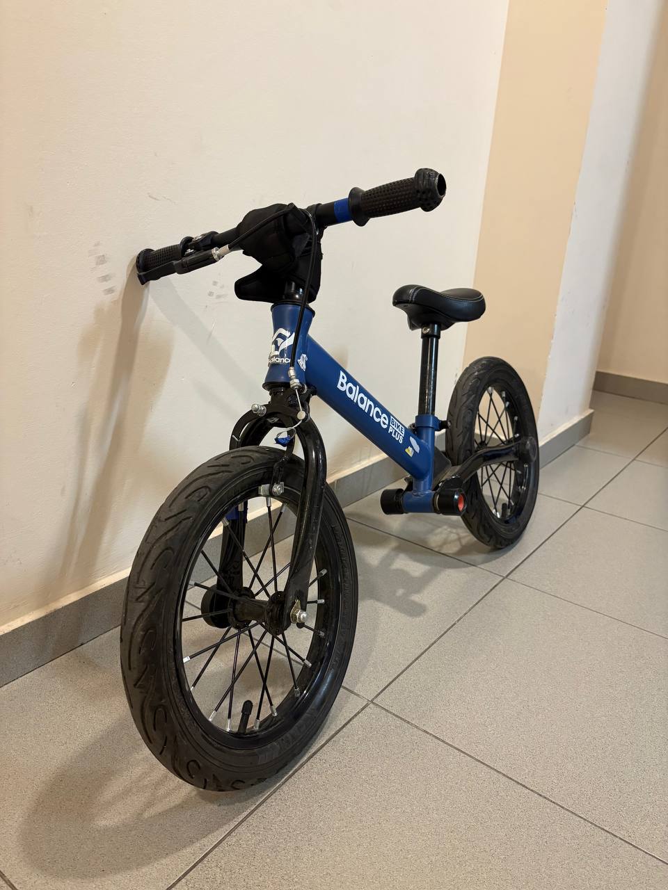 Детский беговел, колеса 16''