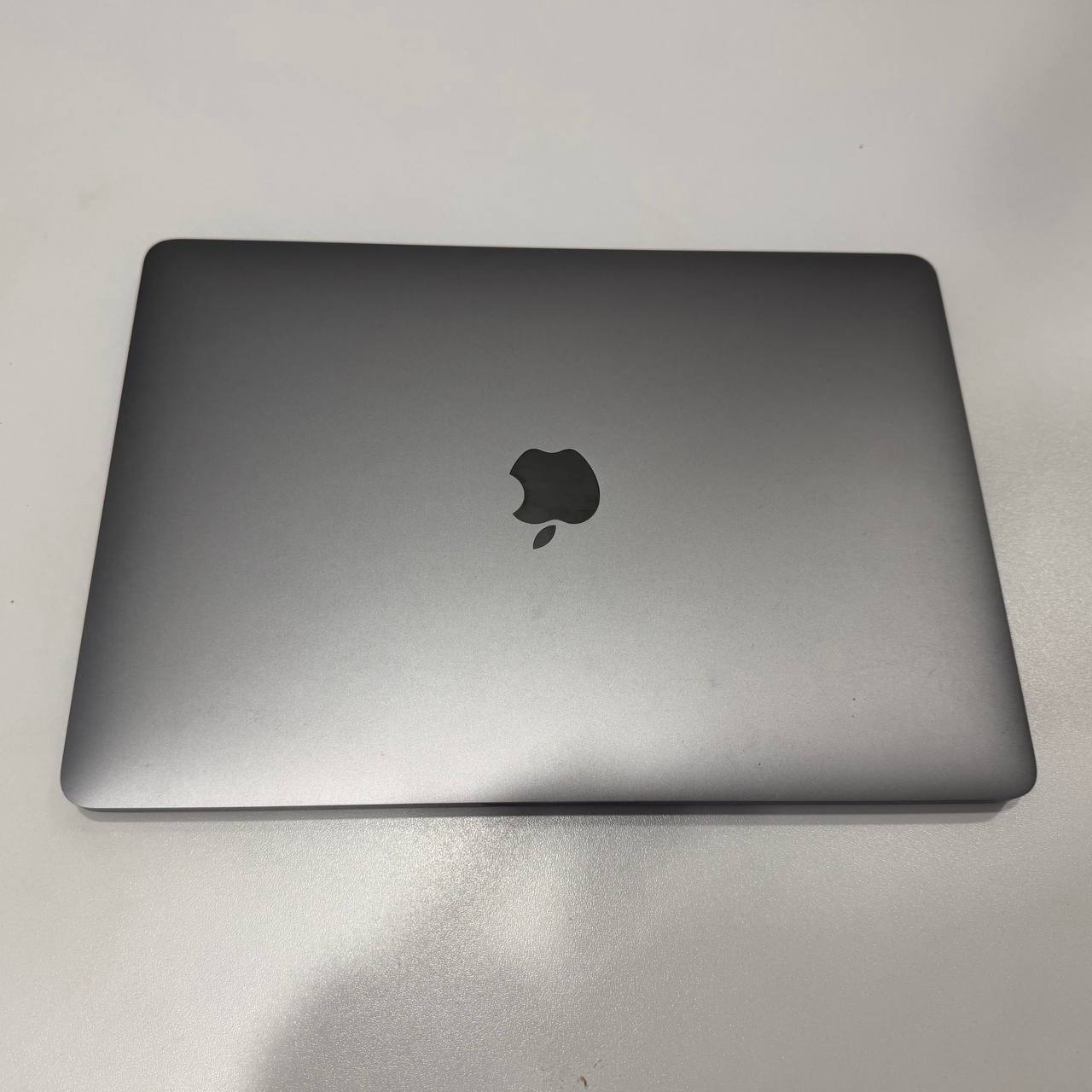 MacBook Pro 13 2020 Touch Bar (i5, 16GB, 1TB)