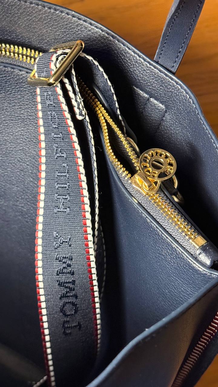 Сумка Tommy Hilfiger для ноутбука / документов