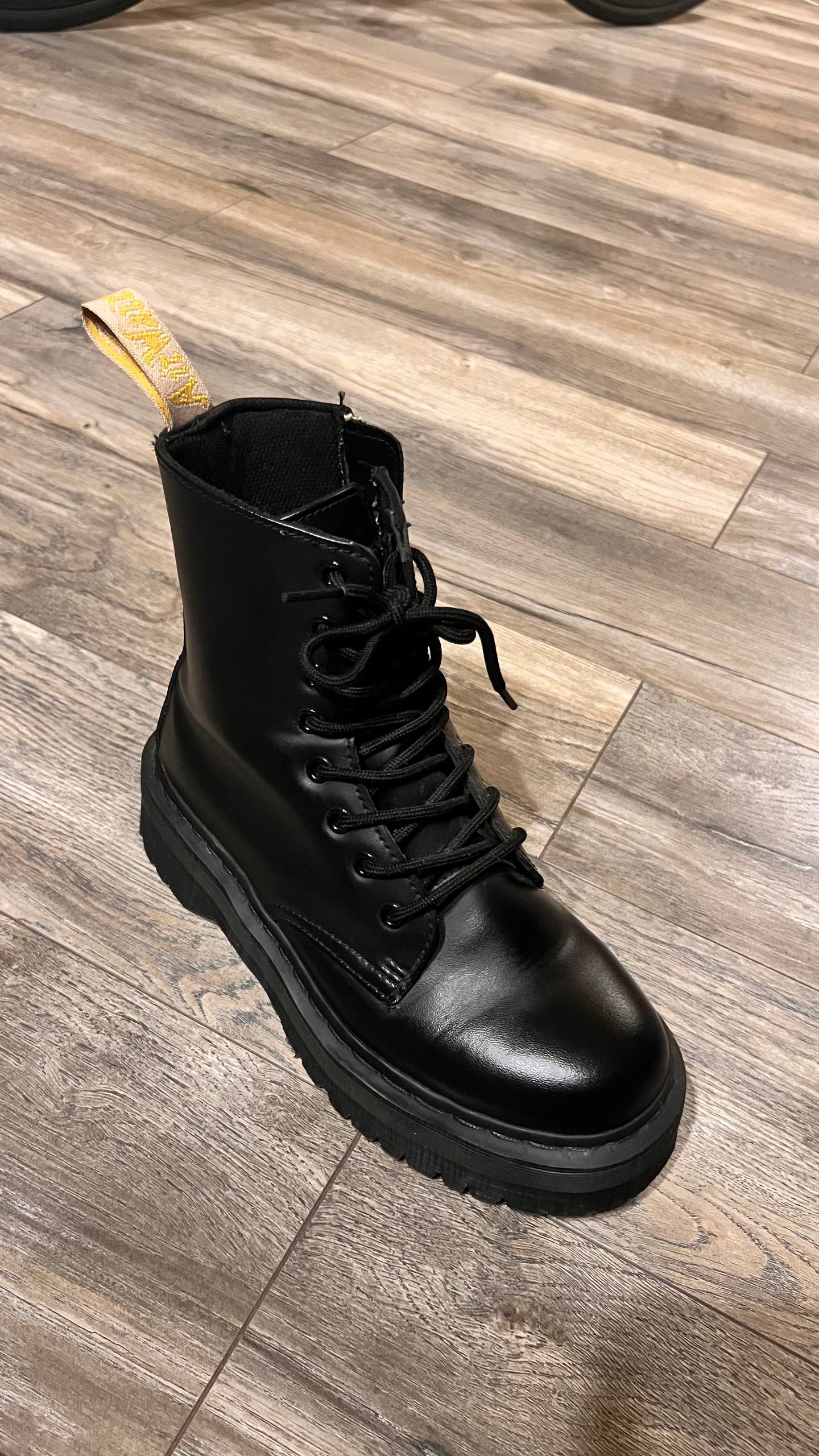 Ботинки Dr. Martens Vegan Jadon II Boot Mono Platform