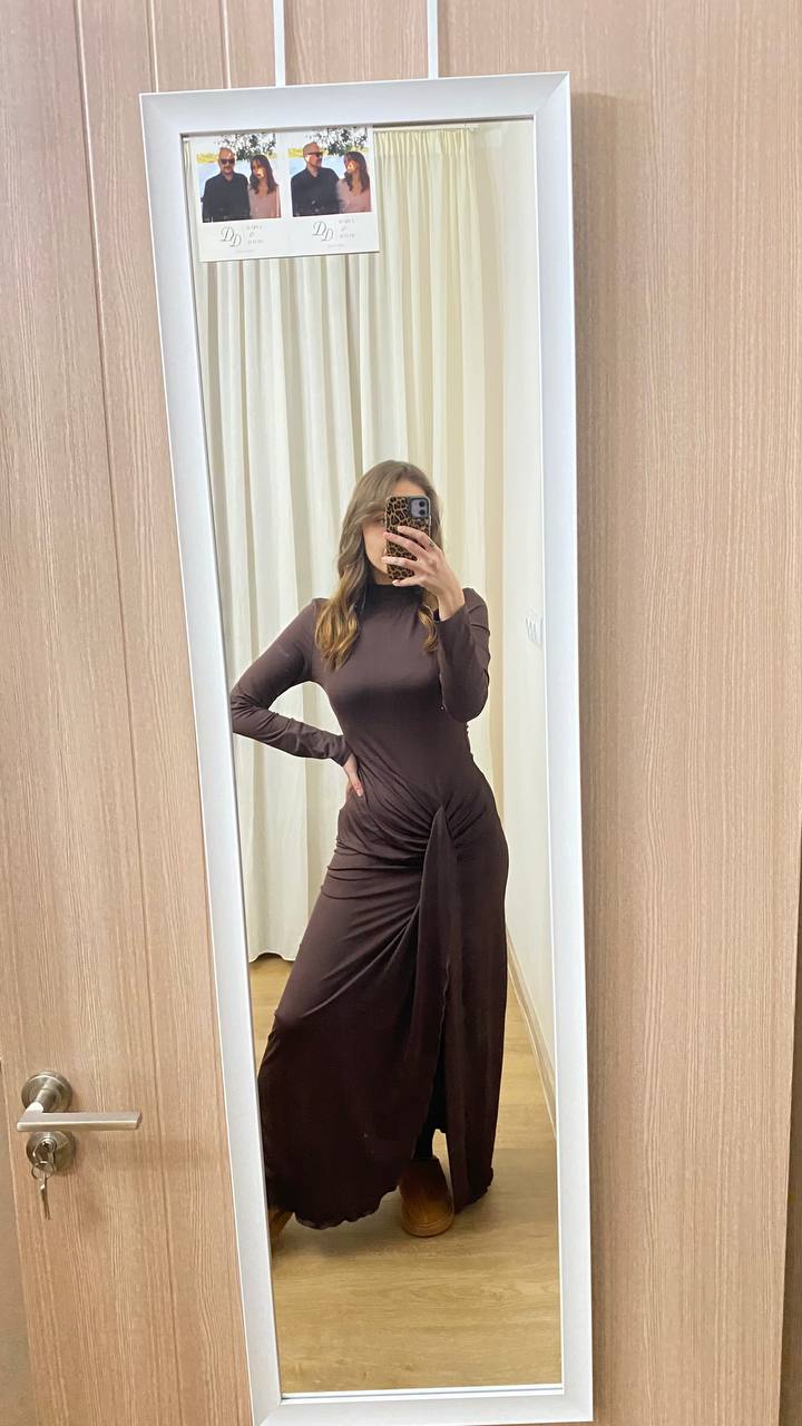 Платье макси шоколадного цвета, размер L–XL