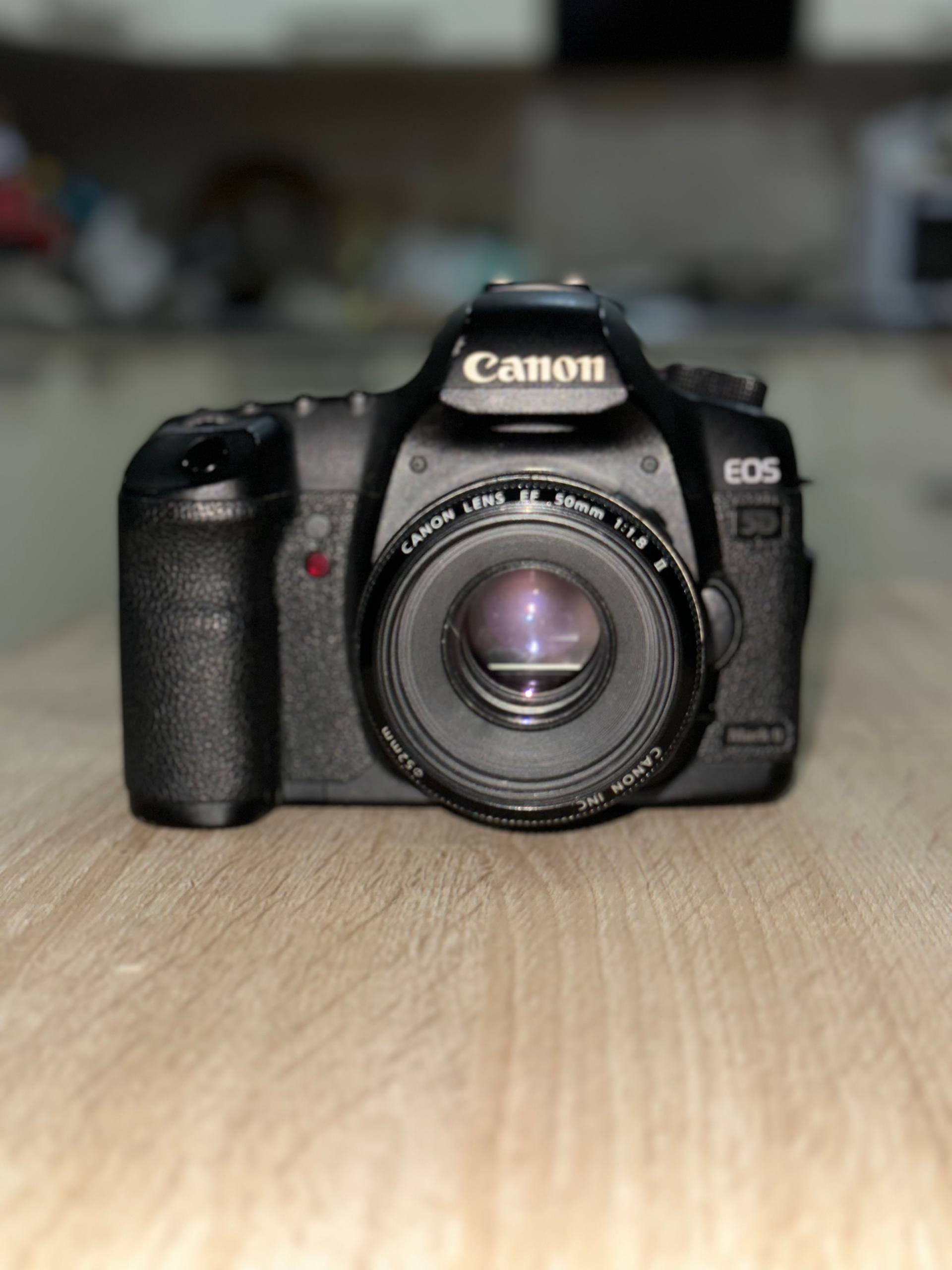 Canon 5D Mark II + Canon 50mm + Godox V860III комплект