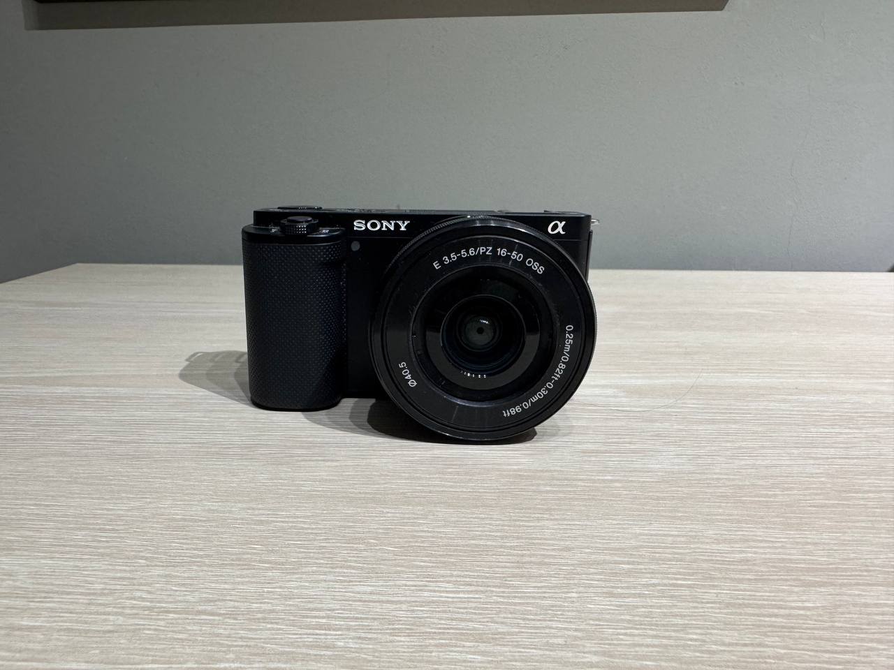 Sony ZV-E10 с китовым объективом
