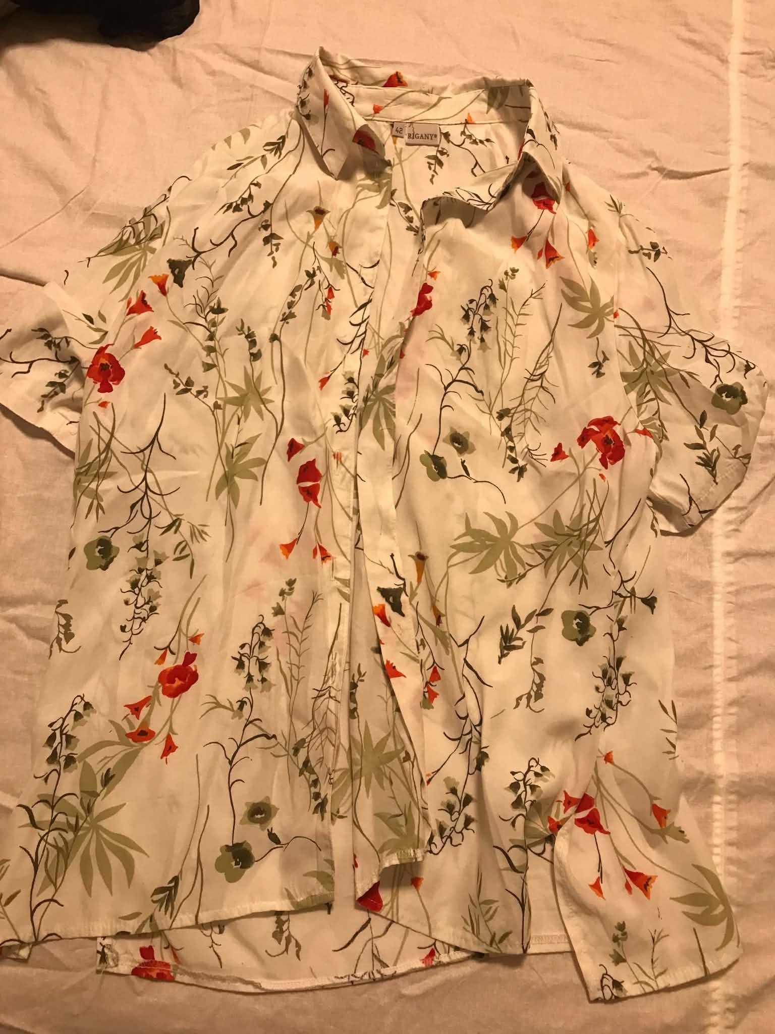 Рубашка летняя с цветочками размер L/XL