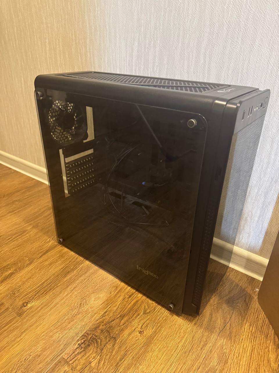 Корпус Genesis Irid 300