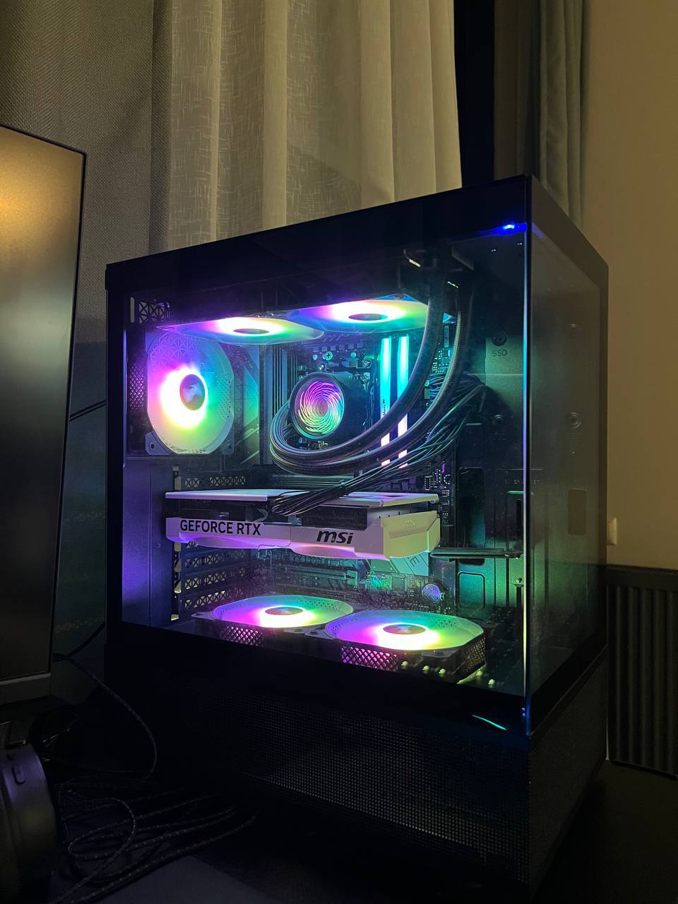 Игровой ПК: Ryzen 7 7800X3D, RTX 5070 12GB, 32GB DDR5, 1TB SSD